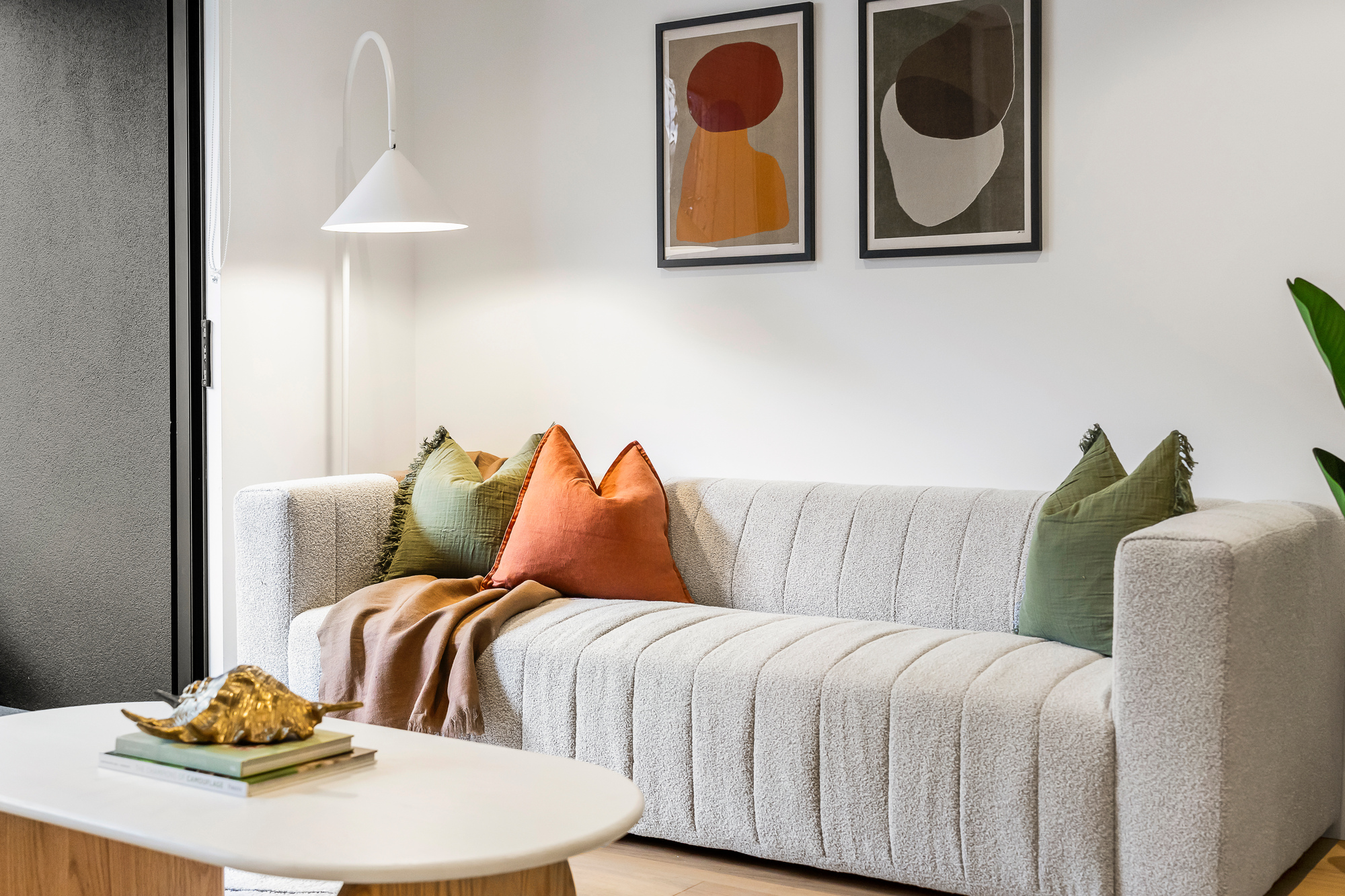 Lounge - Hall Street Apartments - Urban Rest