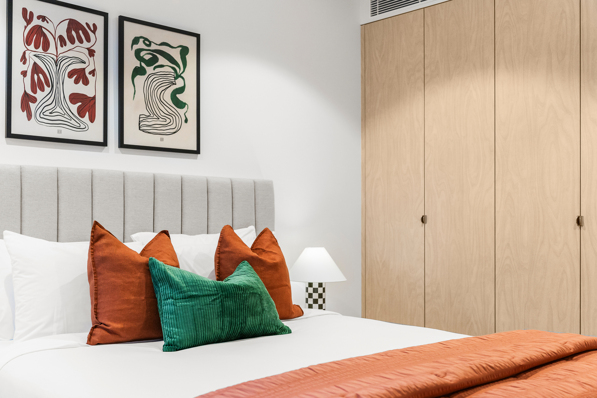 Bedroom - Hall Street Apartments - Urban Rest
