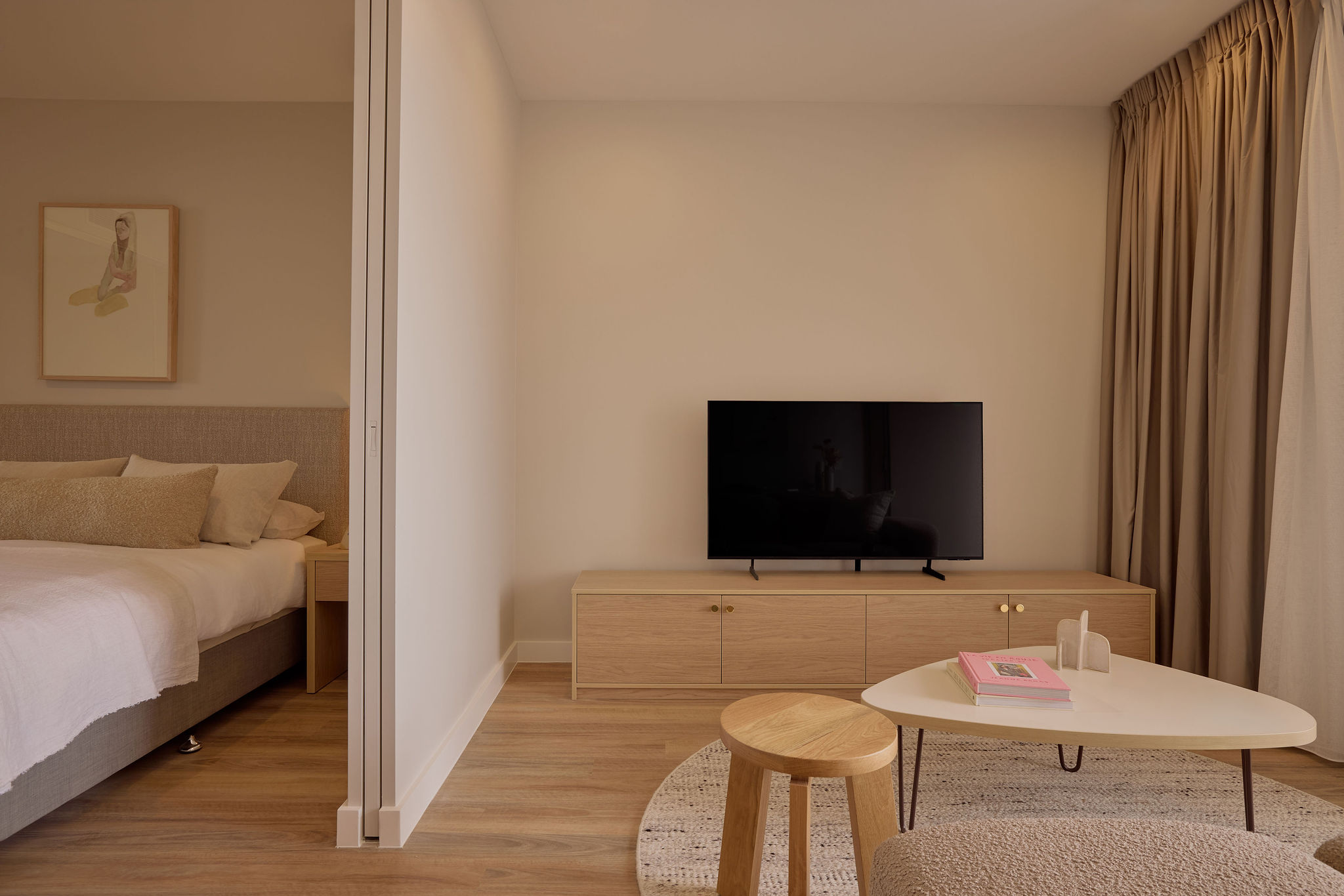 Lounge - South Brisbane Apartments by Urban Rest - Urban Rest