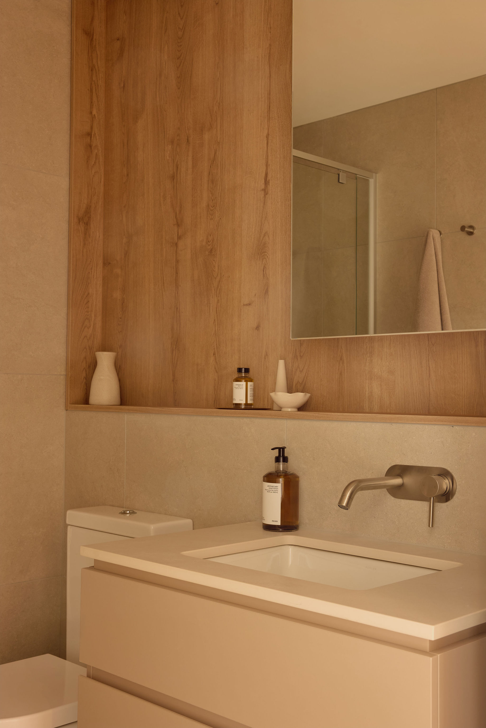 Bathroom - South Brisbane Apartments by Urban Rest - Urban Rest