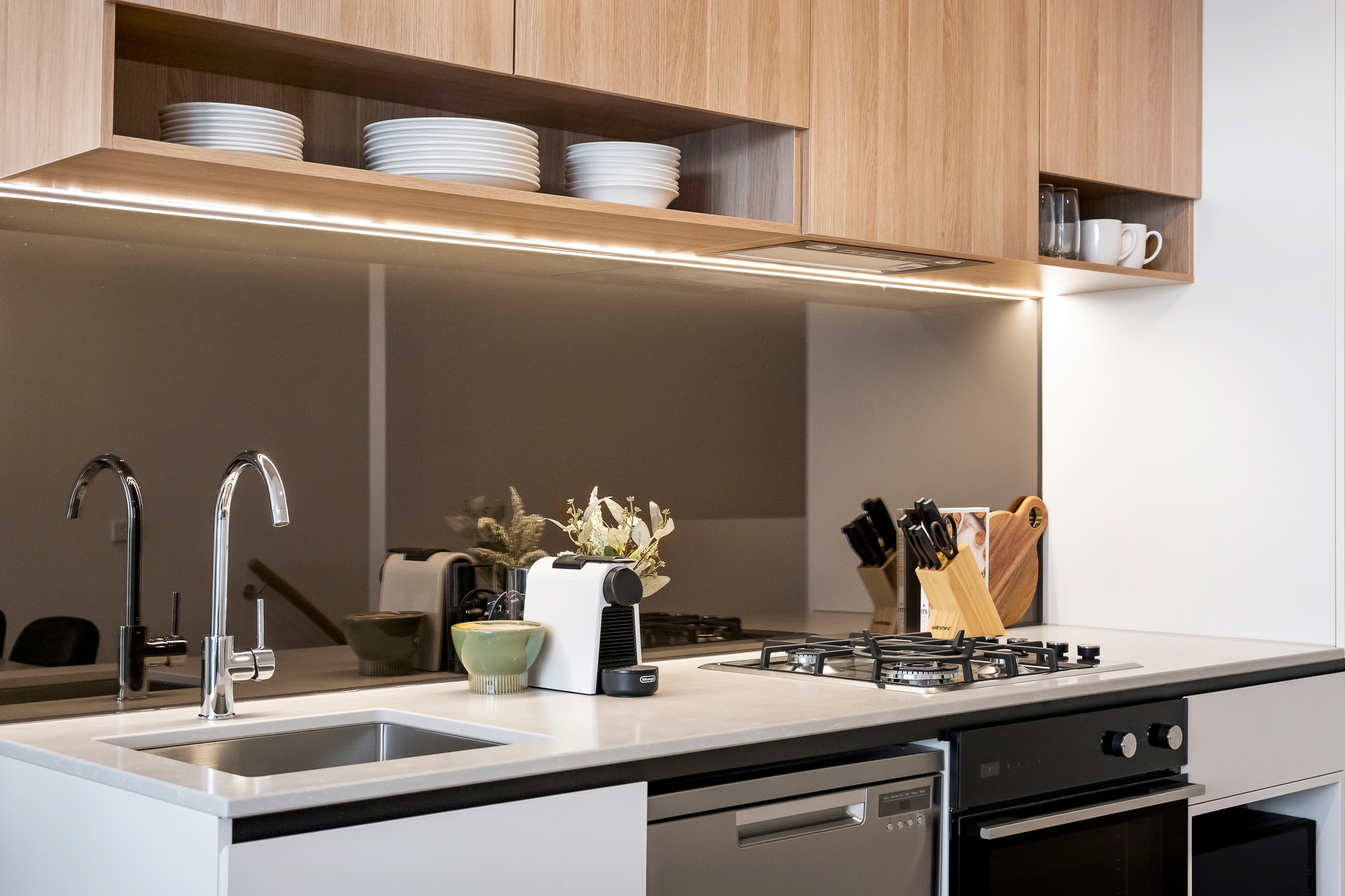 Kitchen - Hobson Apartments by Urban Rest - Urban Rest