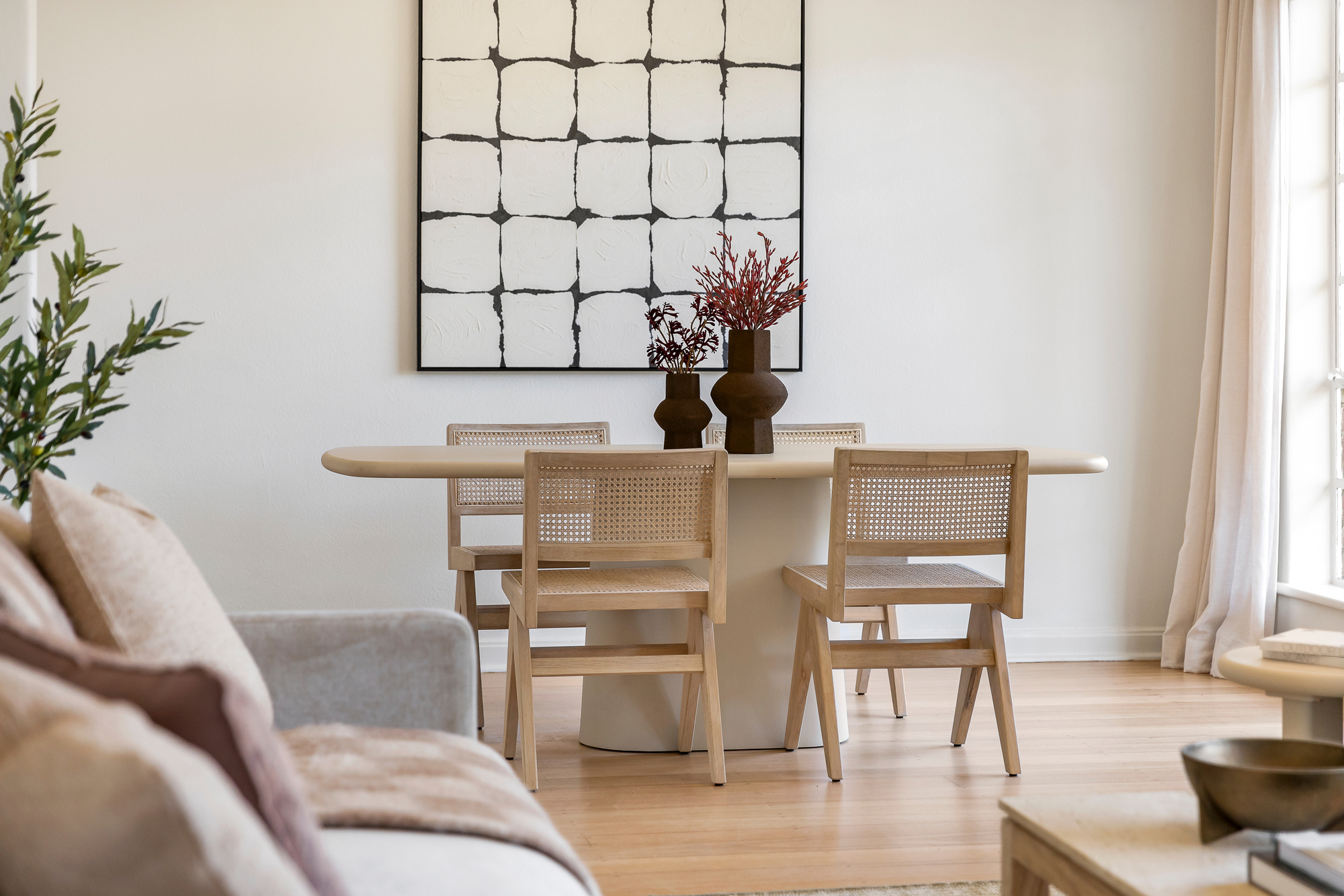 Dining - Urban Rest Toorak - Urban Rest