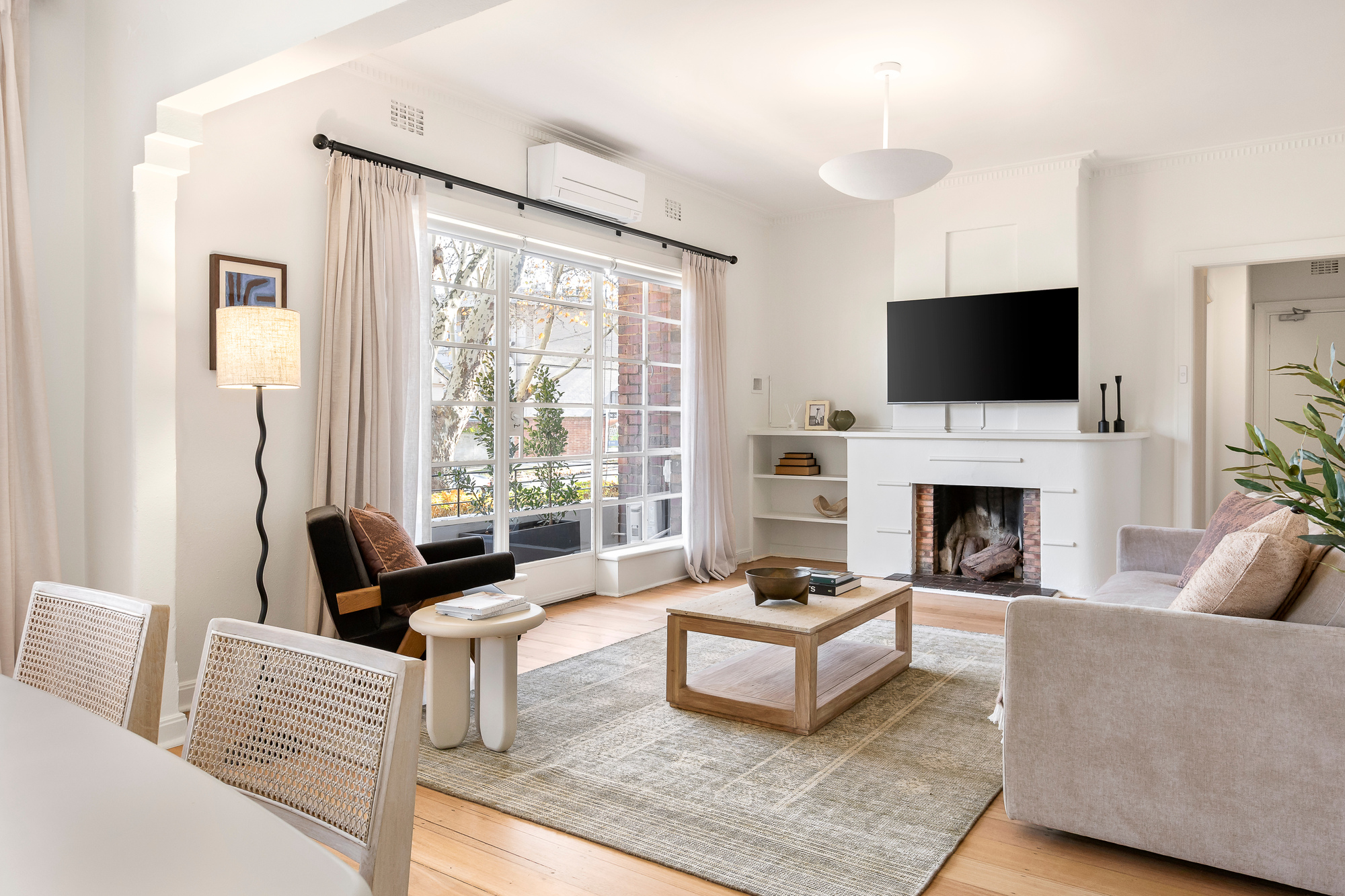 Lounge - Urban Rest Toorak - Urban Rest