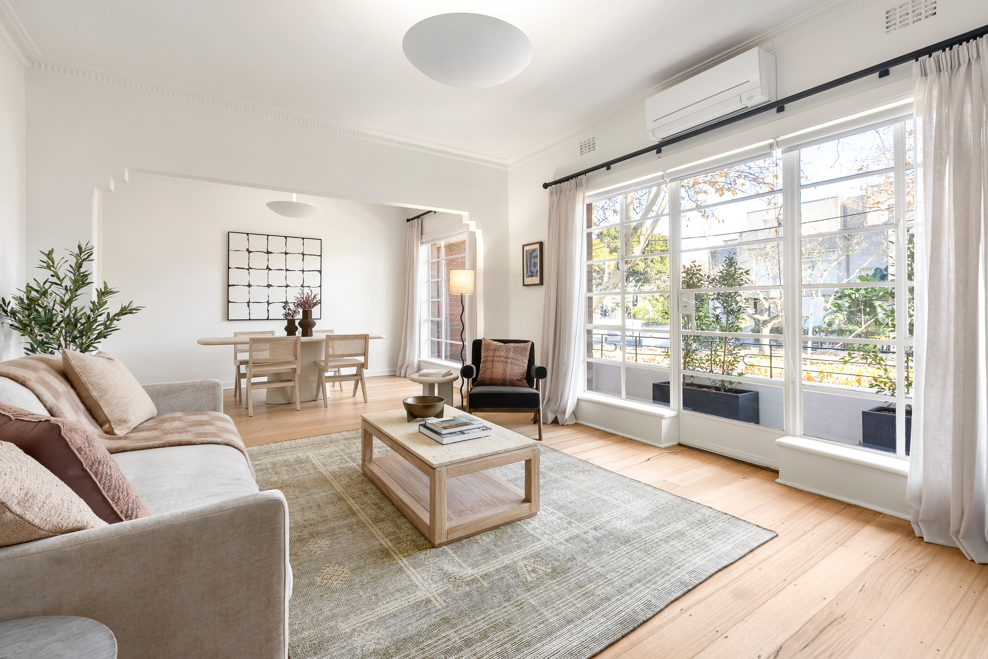 Lounge - Urban Rest Toorak - Urban Rest