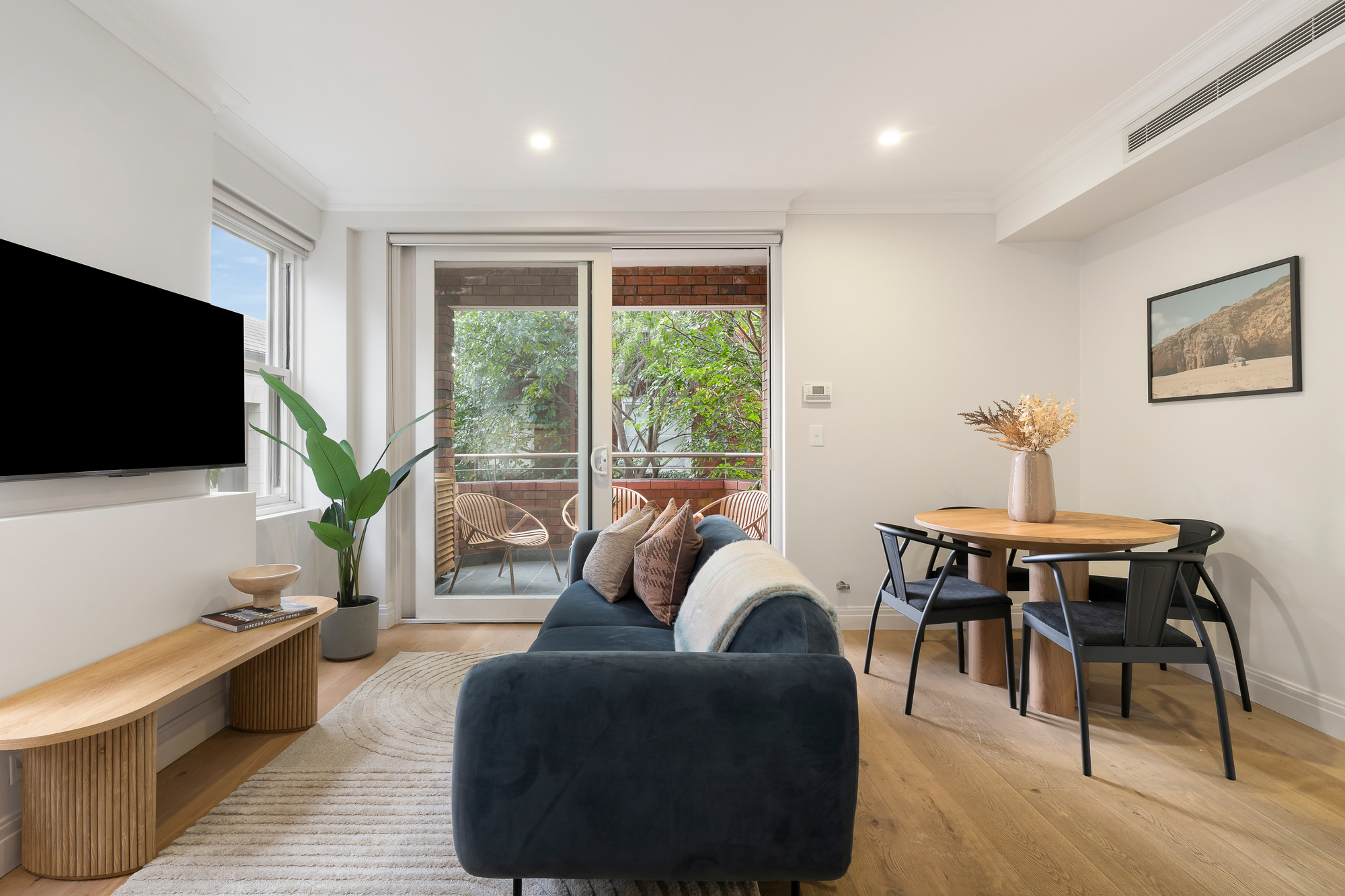 Urban Rest Double Bay Beach - Living