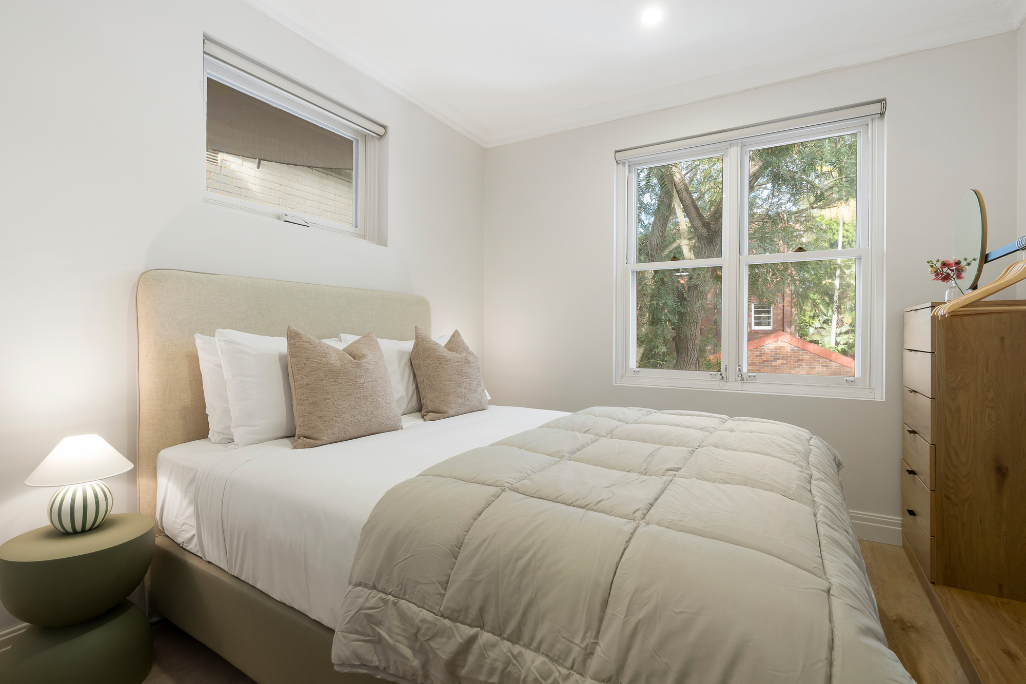 Urban Rest Double Bay Beach - 2 Bedroom 2 Bathroom Apartment - Bedroom