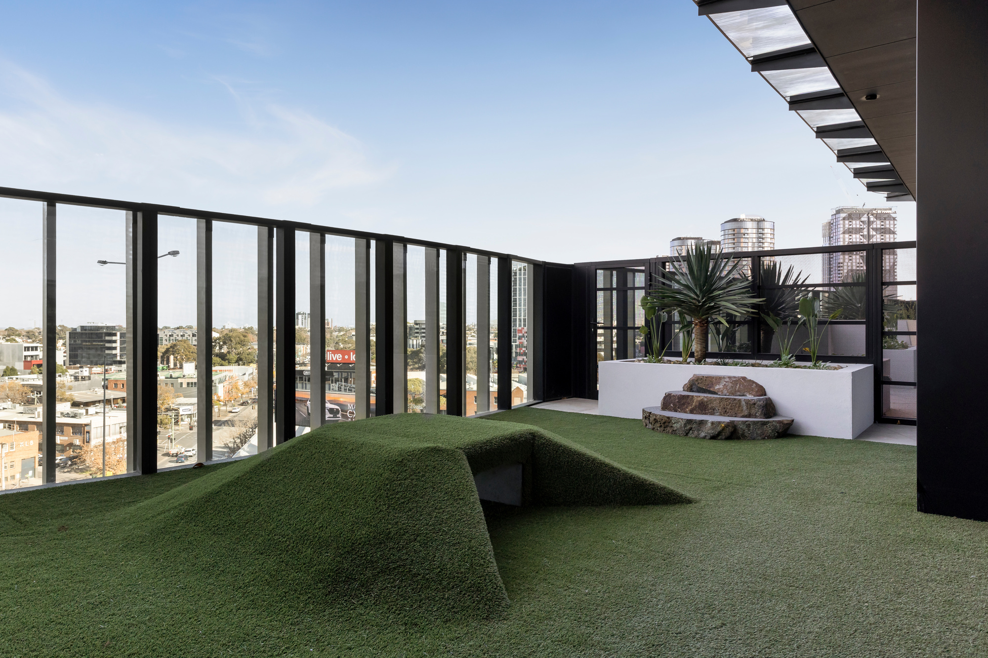 Pet Run - City Road Apartments by Urban Rest - Urban Rest