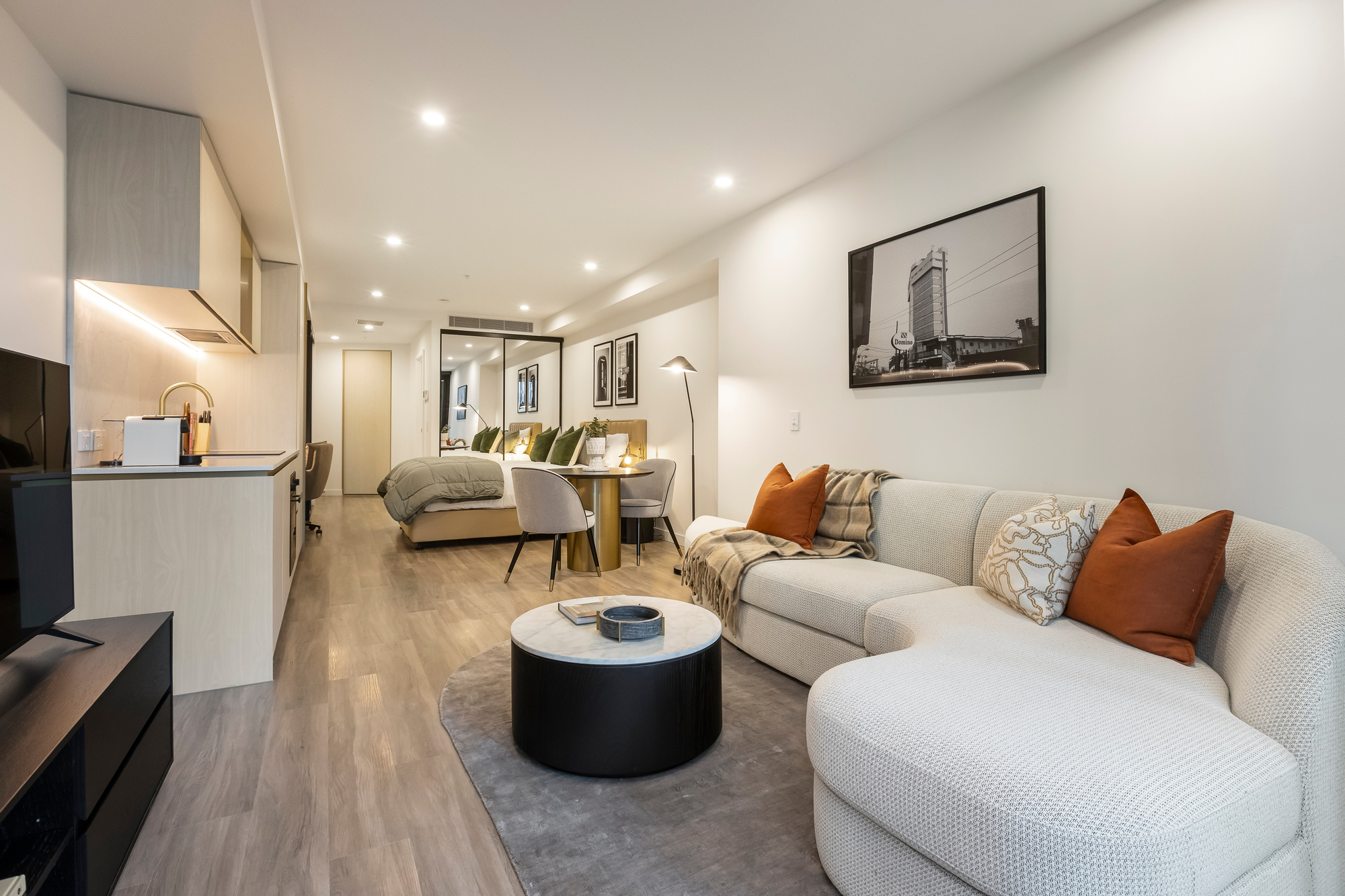 Lounge - City Road Apartments by Urban Rest - Urban Rest