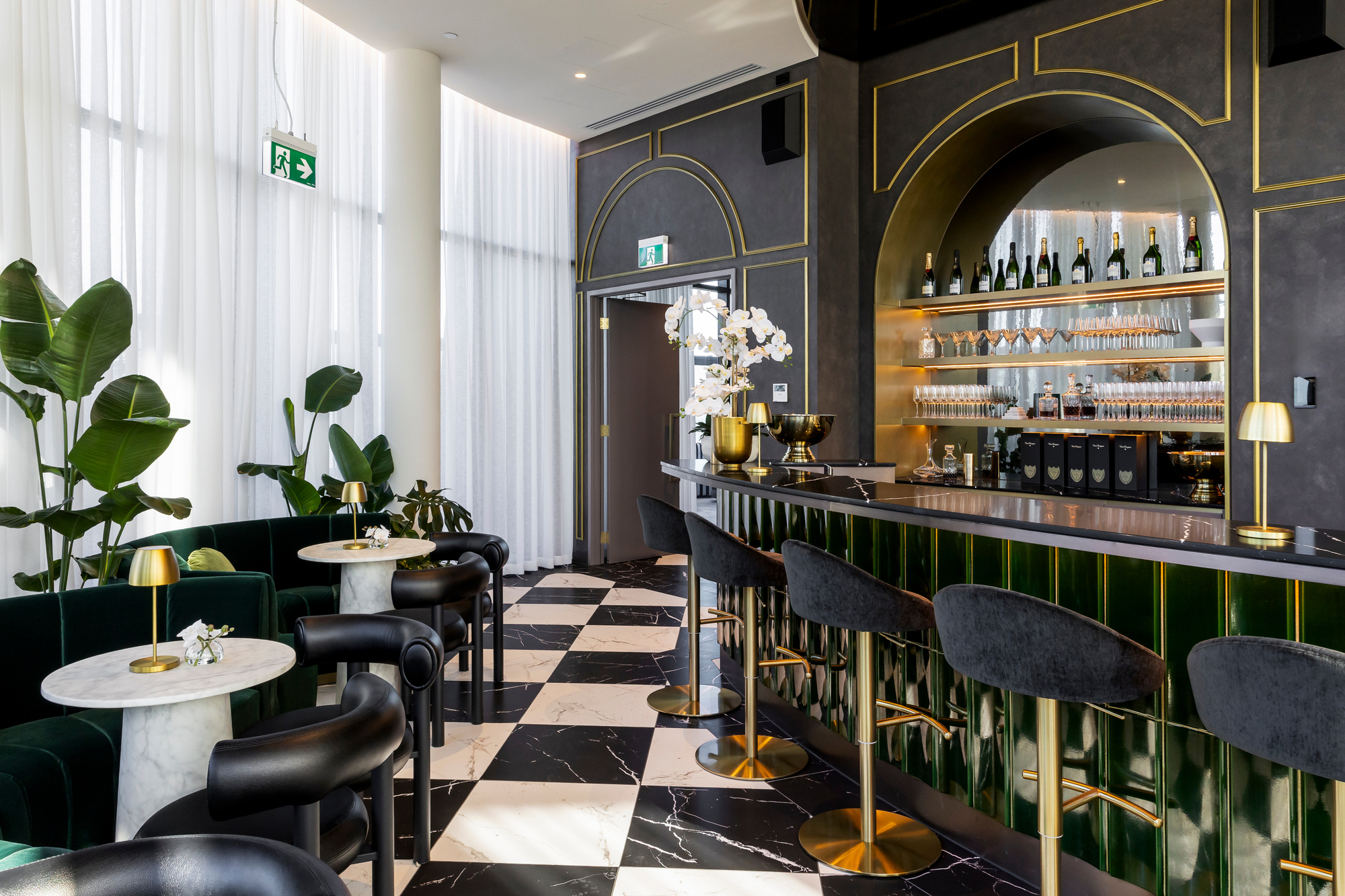 Bar - City Road Apartments by Urban Rest - Urban Rest