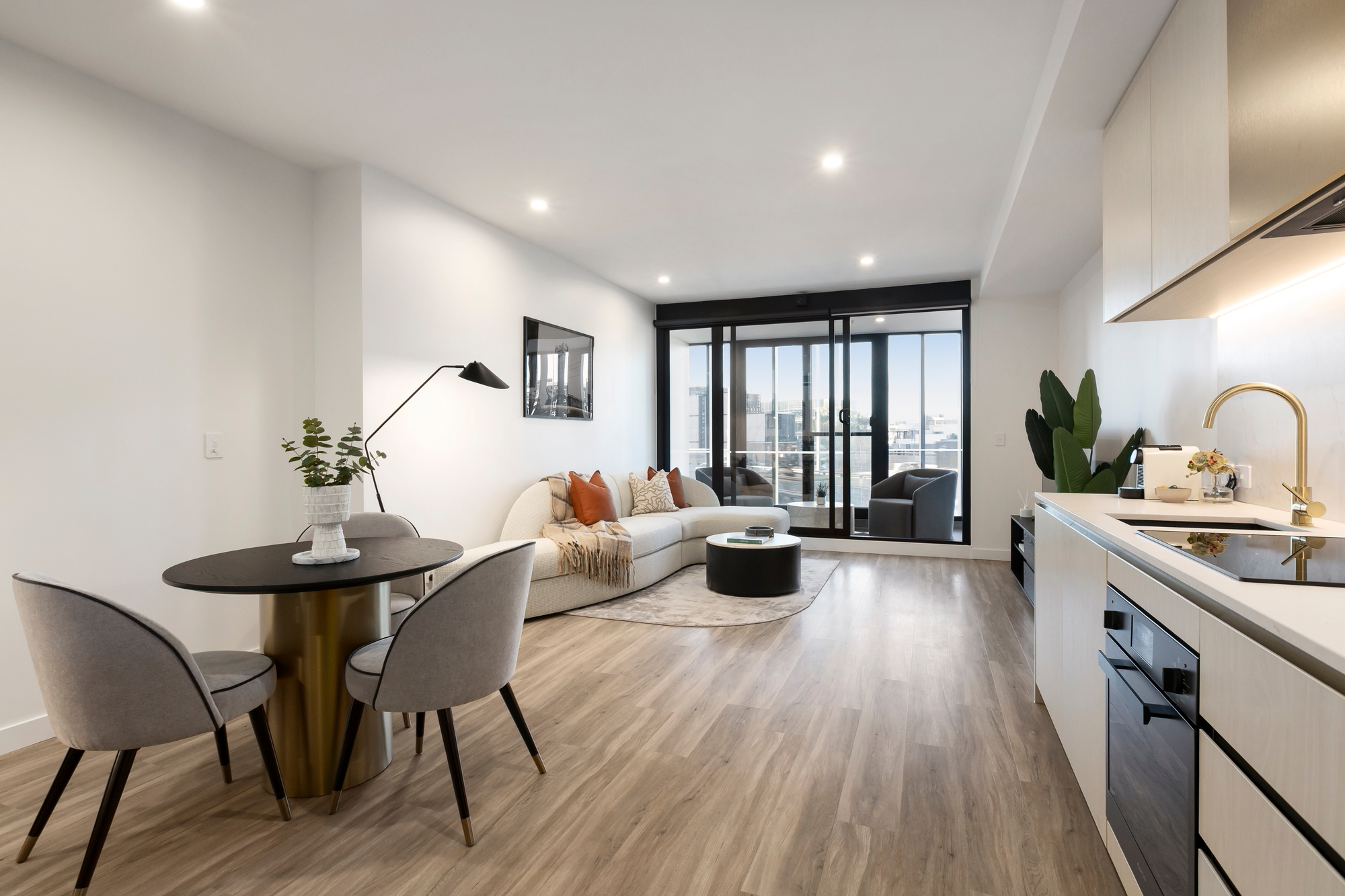 Lounge - City Road Apartments by Urban Rest - Urban Rest