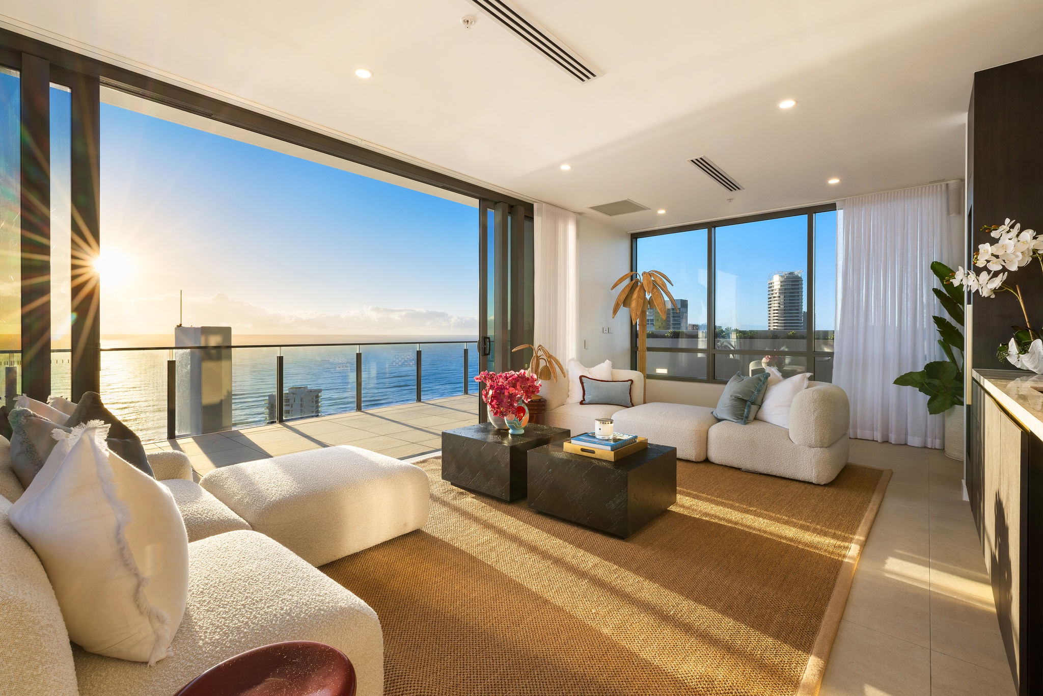 Lounge - Remi Residences - Urban Rest