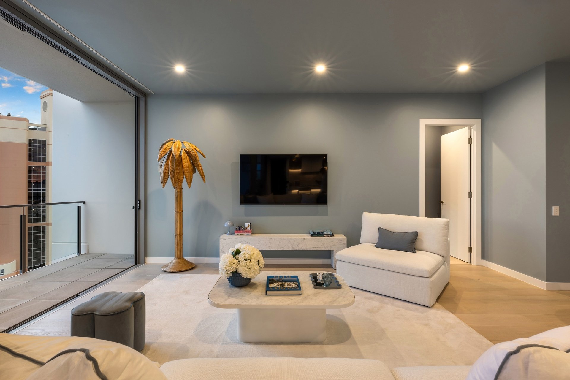 Lounge - Remi Residences - Urban Rest