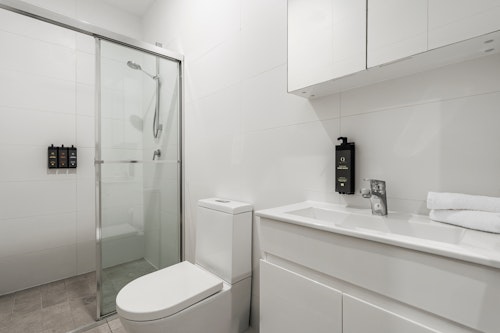 Bathroom - Elizabeth Street Apartments - Urban Rest