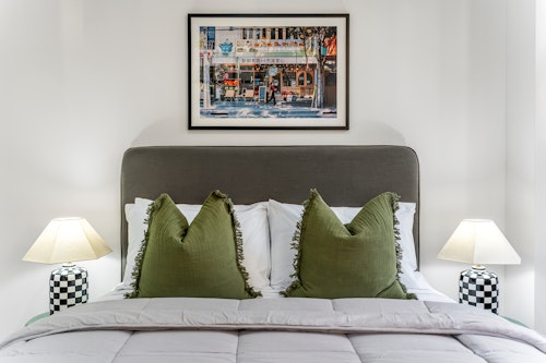 Bedroom - Elizabeth Street Apartments - Urban Rest