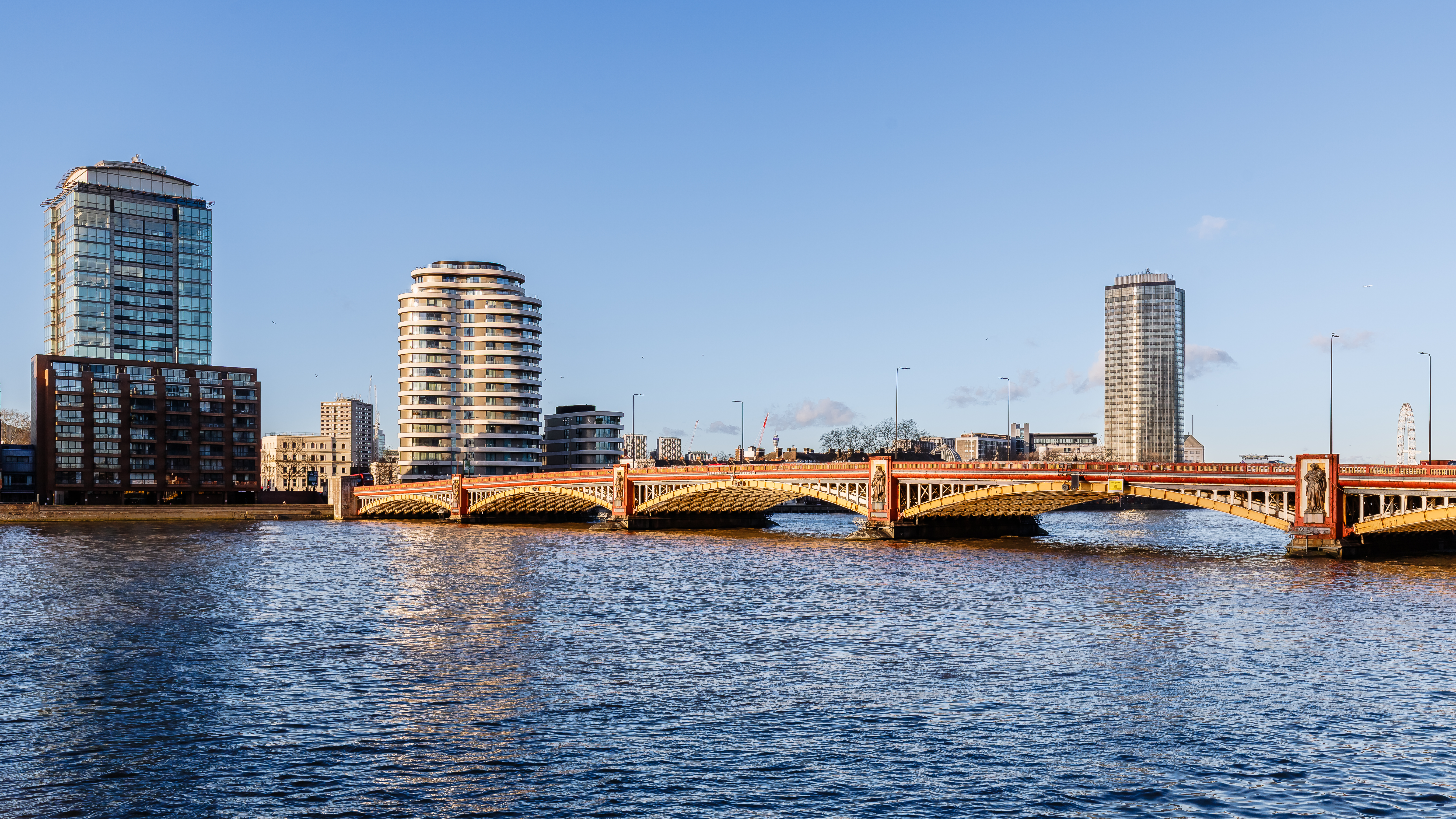 Albert Embankment - London - Urban Rest