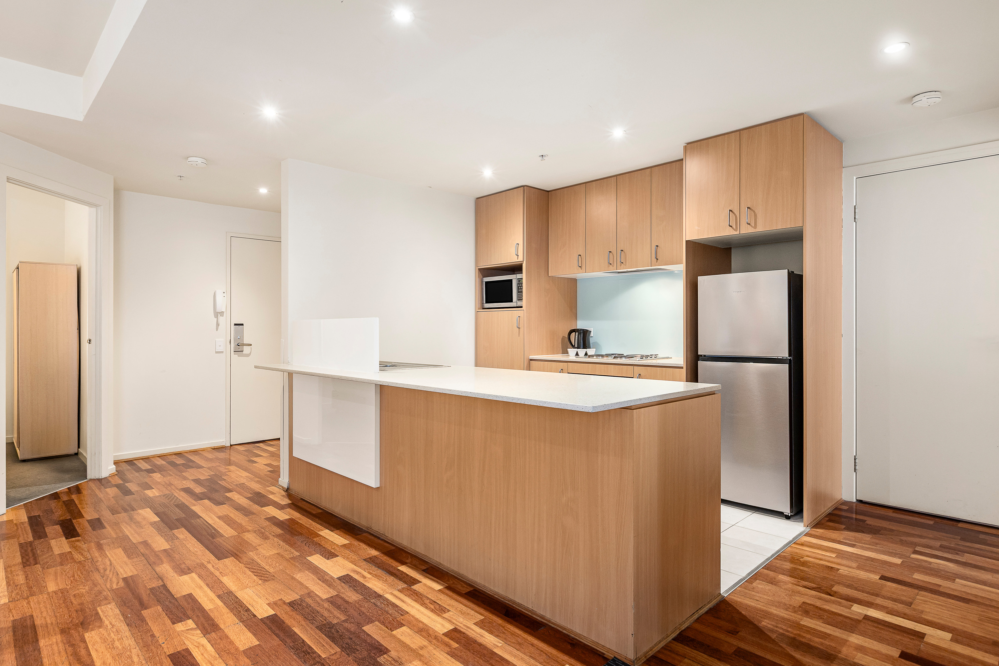 Kitchen - Nolo Apts. Lonsdale Street - Urban Rest
