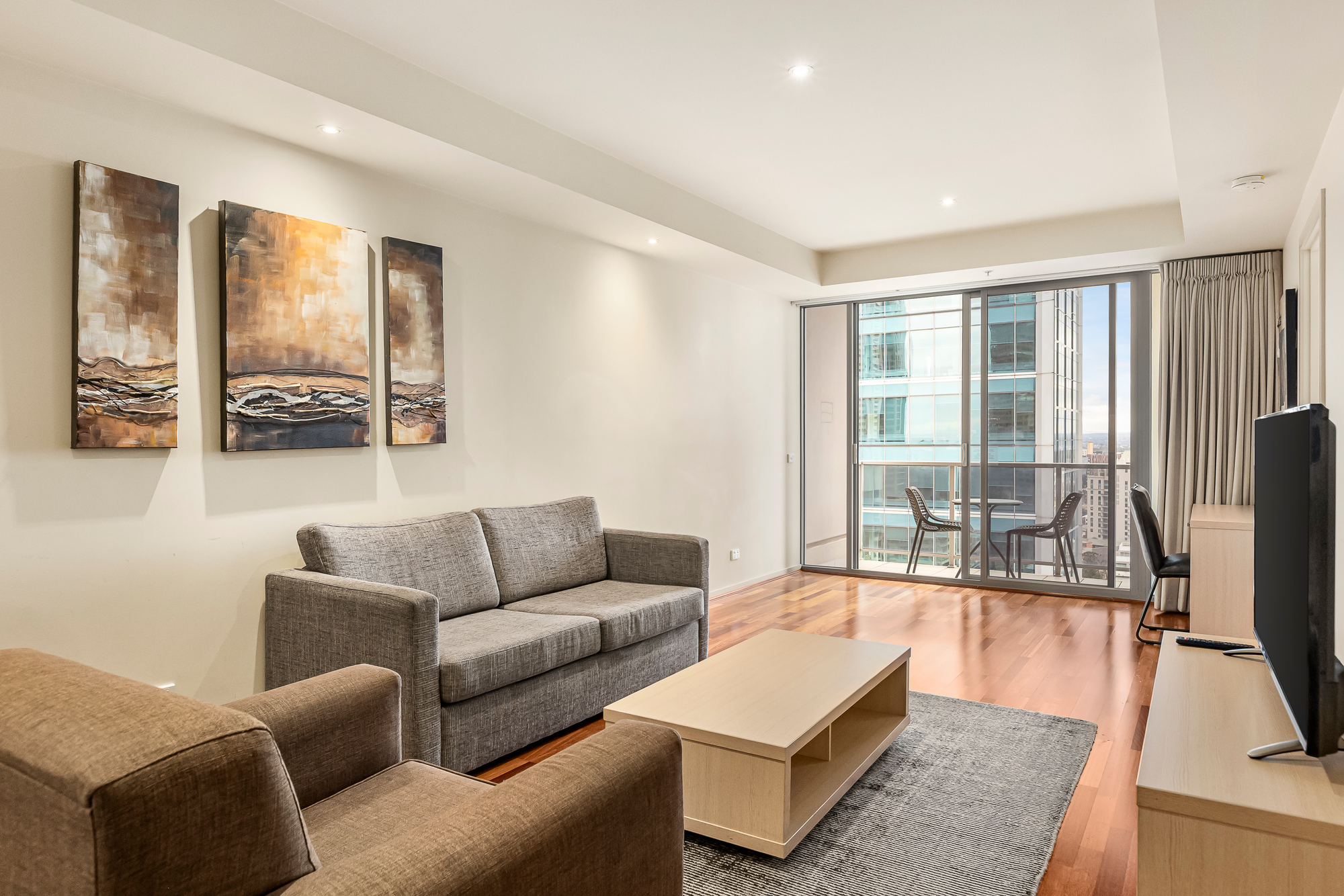 Lounge - Nolo Apts. Lonsdale Street - Urban Rest