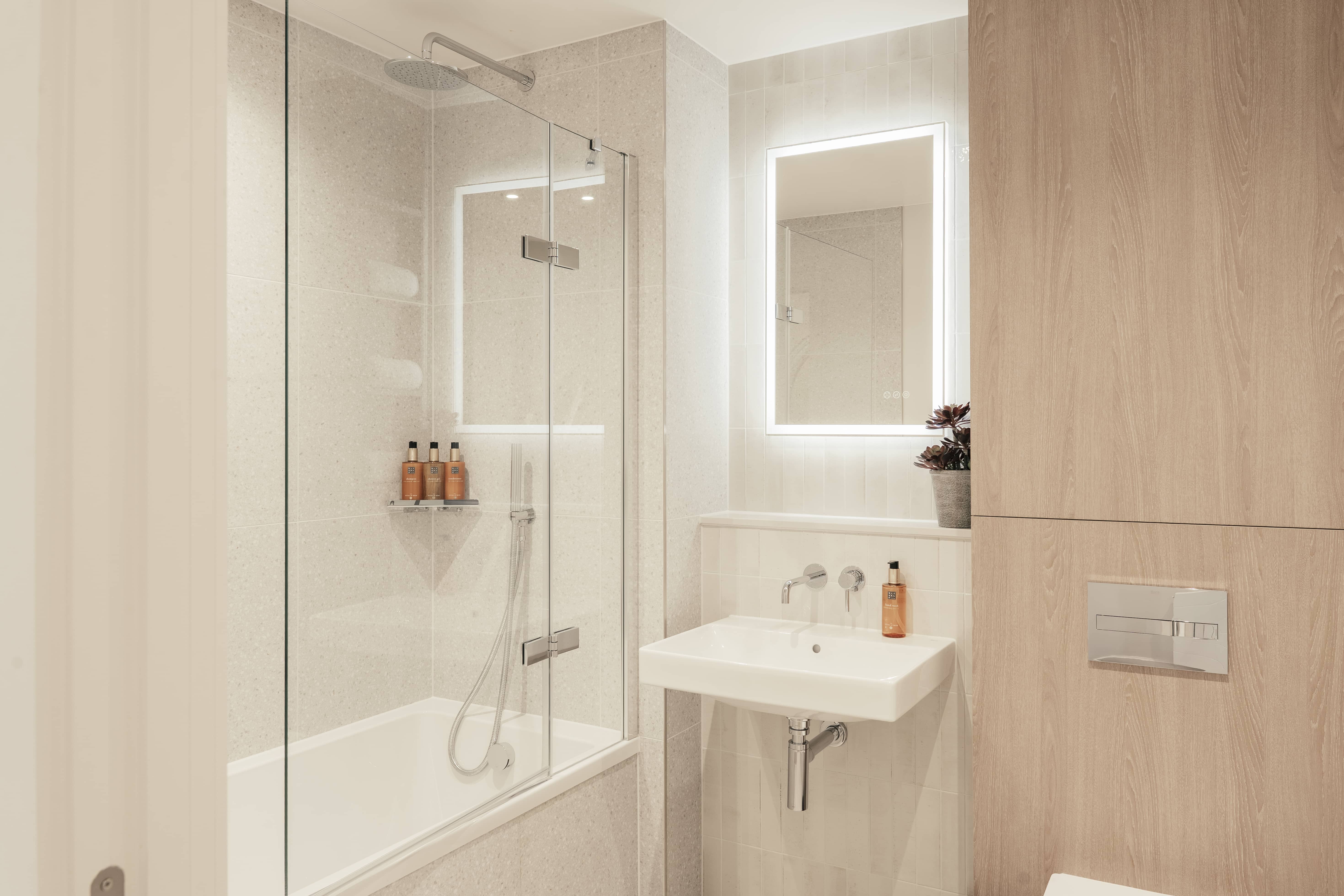 Bathroom  - Urban Rest Bermondsey - Urban Rest