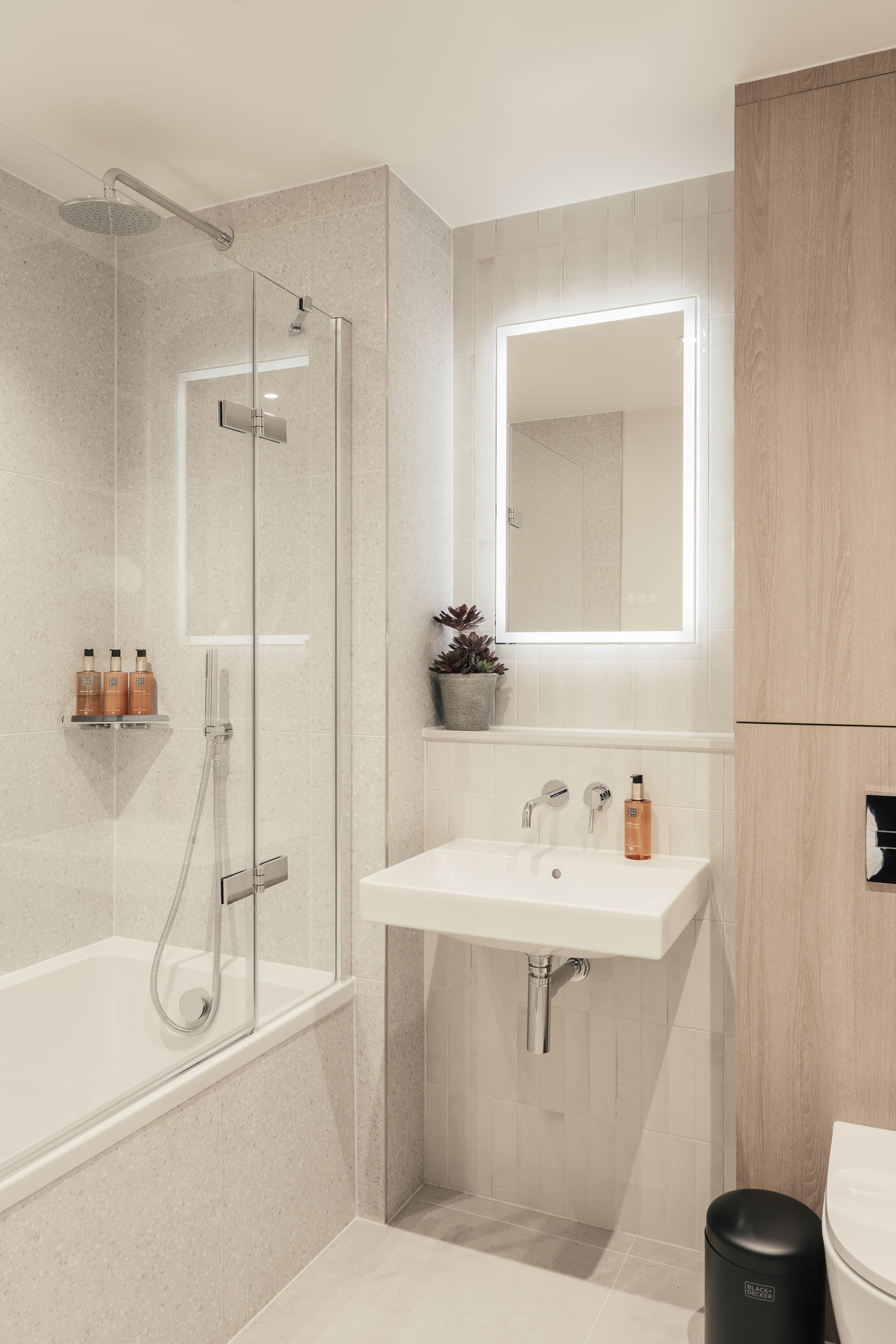 Bathroom - Urban Rest Bermondsey - Urban Rest