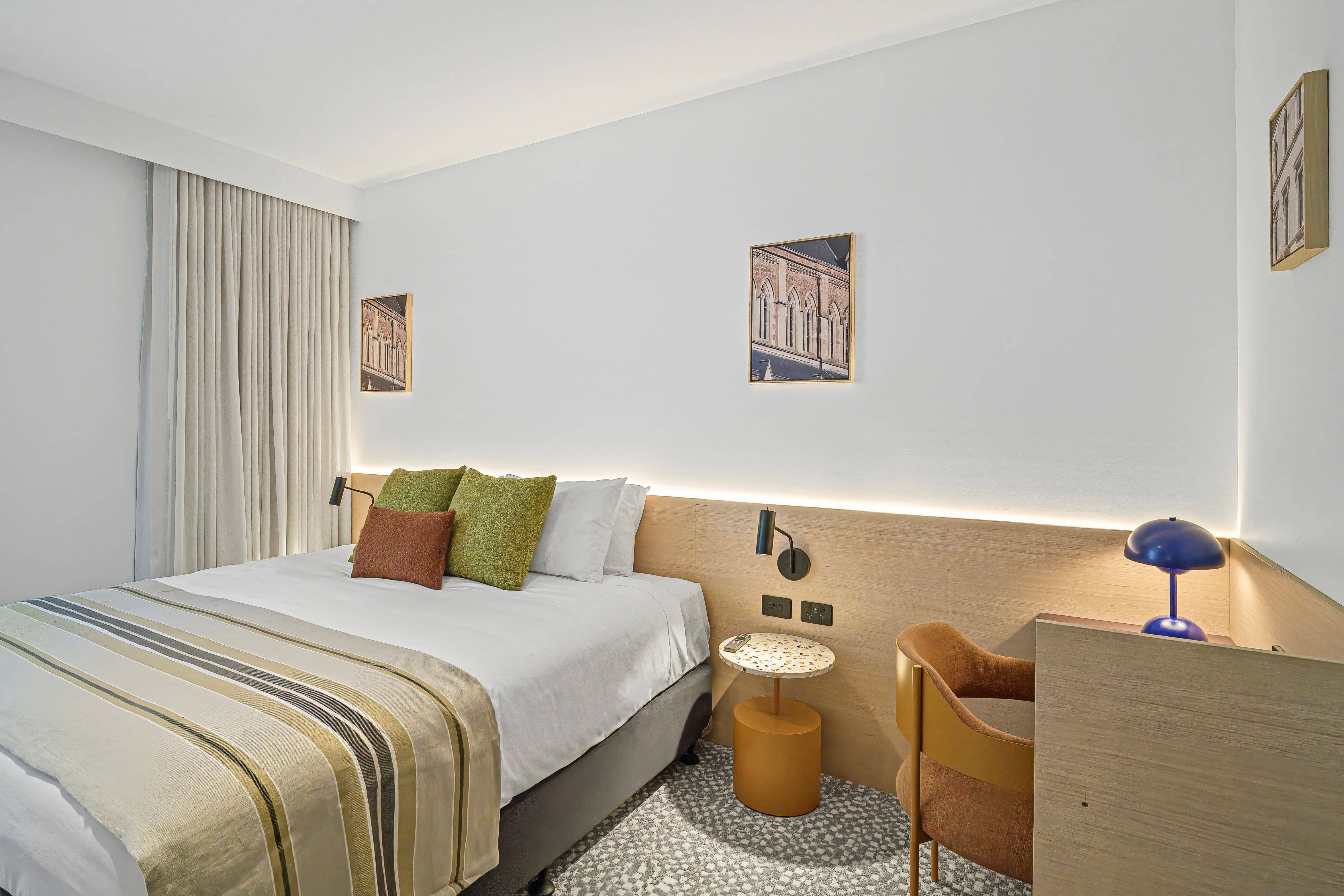 Hotel Room - Urban Rest Hackney Hotel - Urban Rest