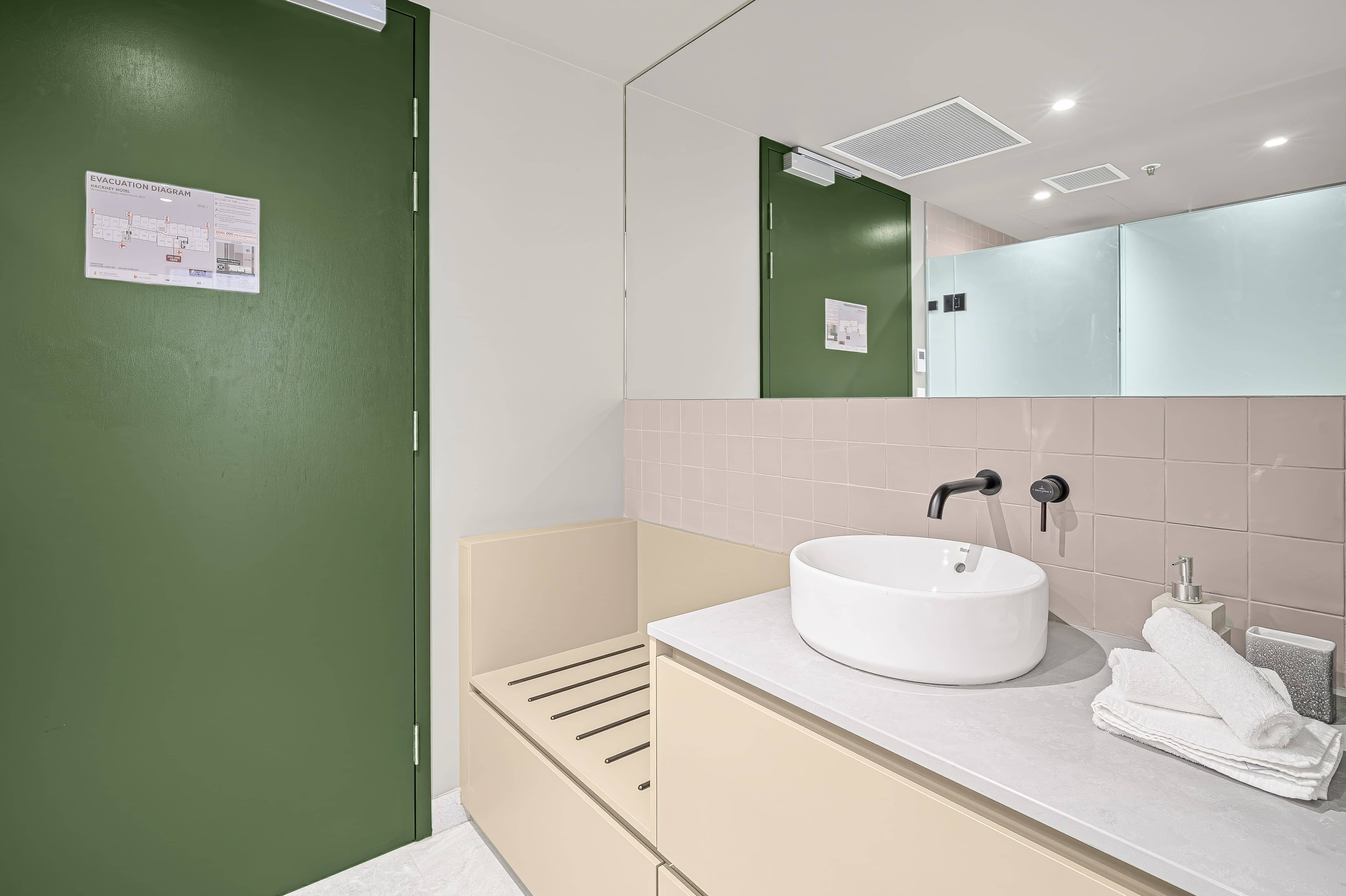 Bathroom - Urban Rest Hackney Hotel - Urban Rest