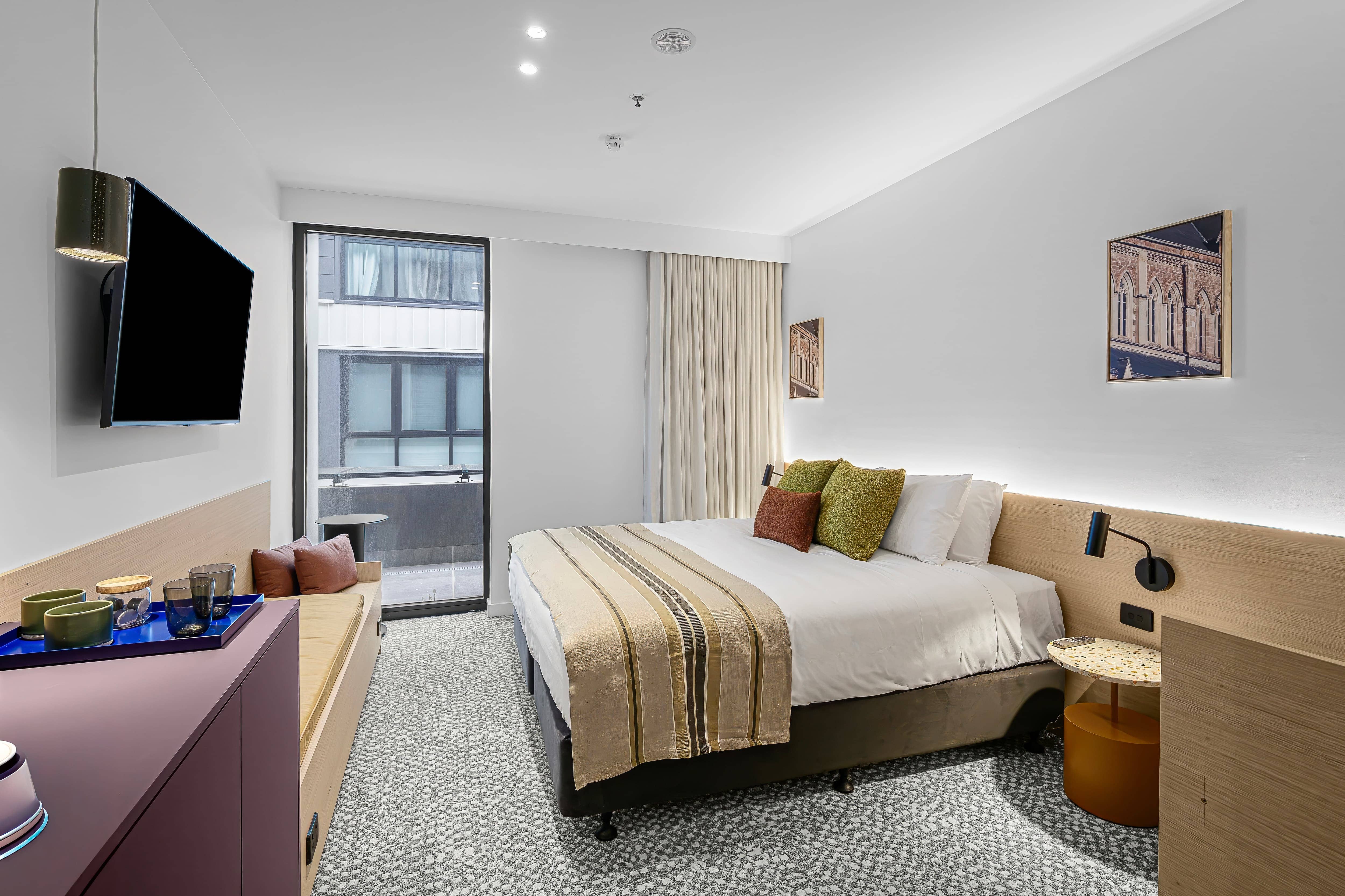 Hotel Room - Urban Rest Hackney Hotel - Urban Rest