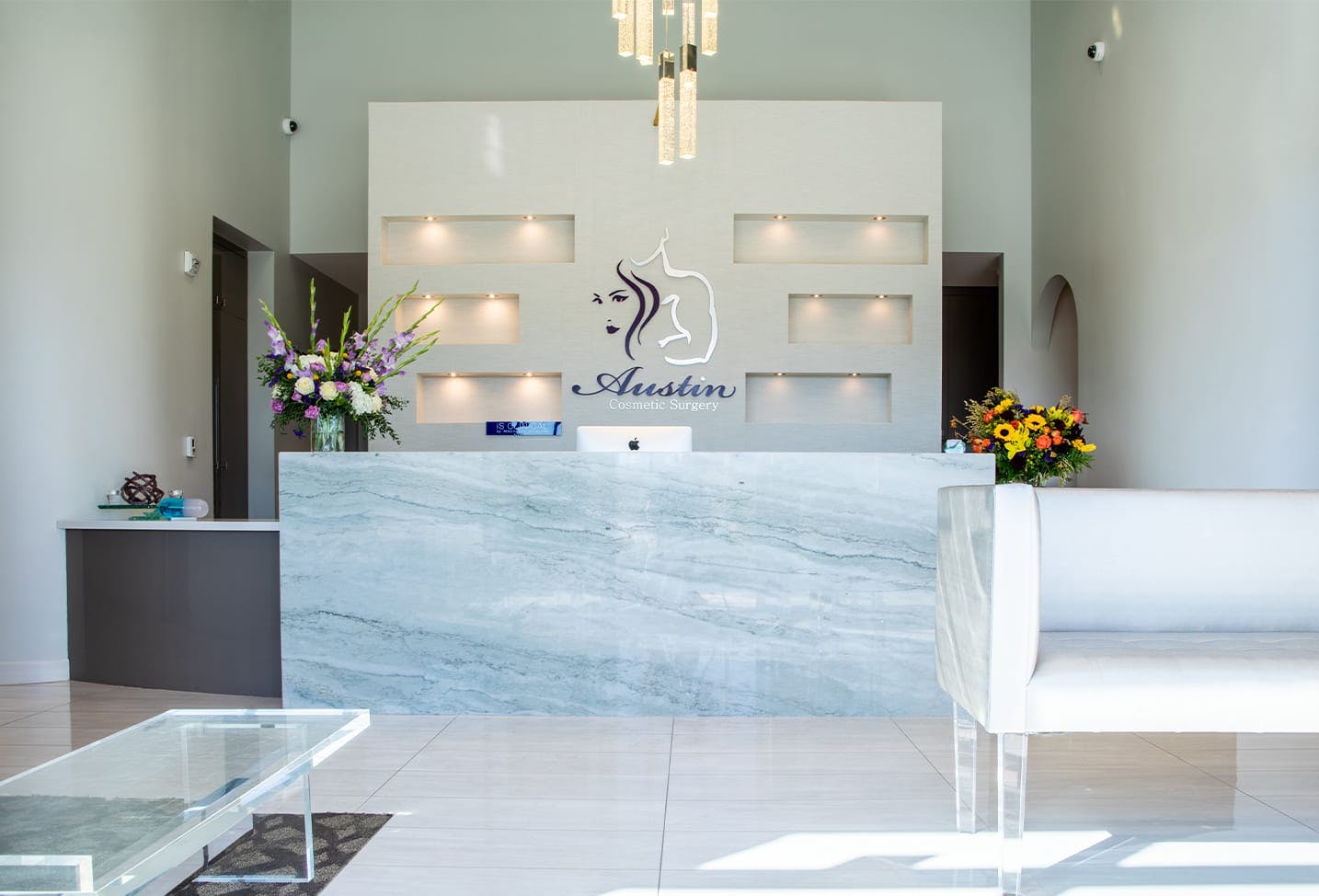 a look at the front desk at Austin Cosmetic Surgery