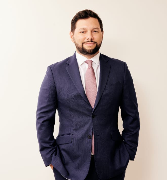 Xavier Navarro, Associate