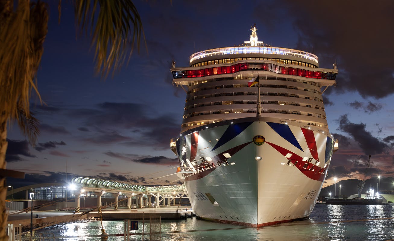 Cruise ship