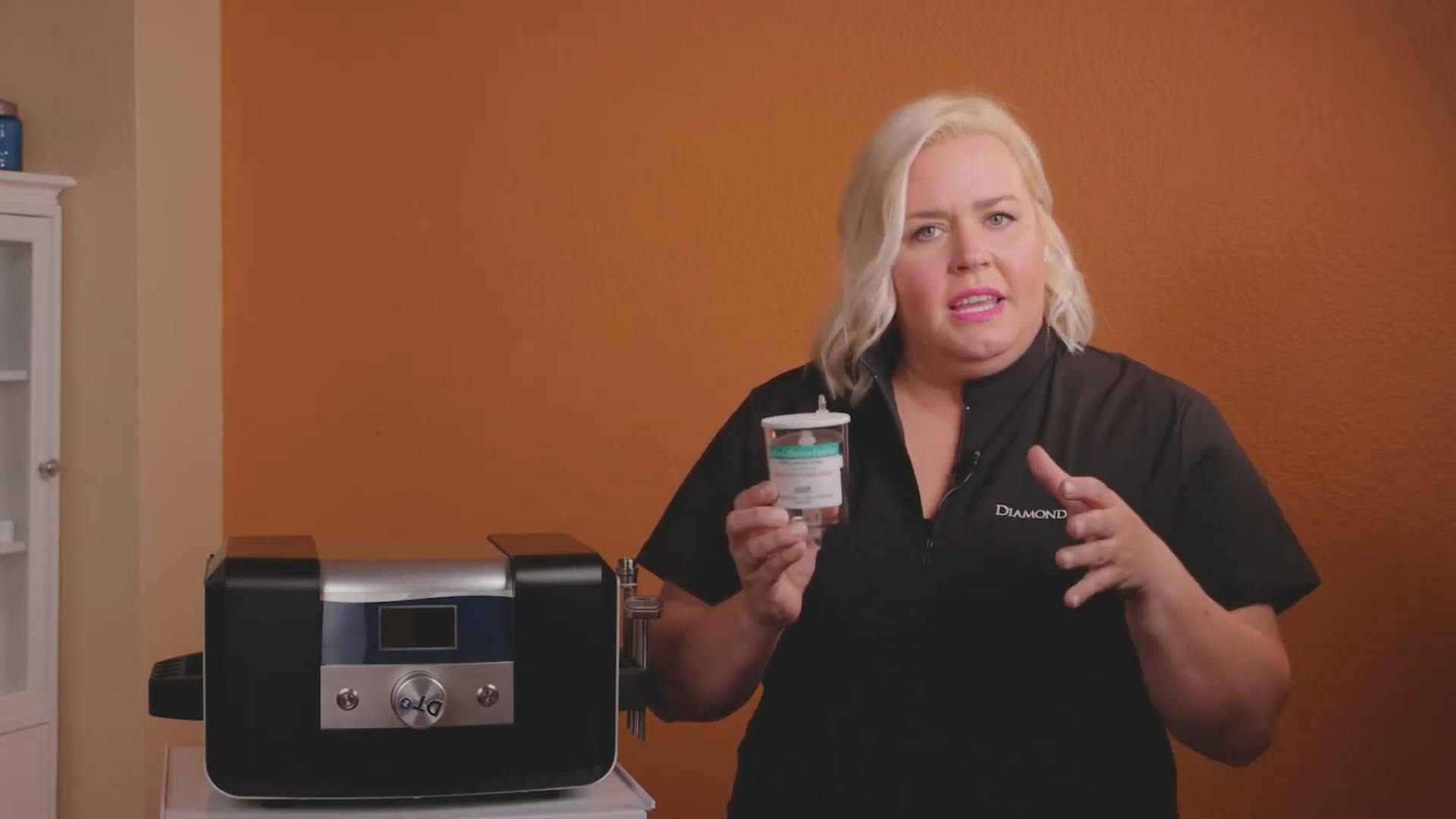 Heidi Martin with DiamondTome demonstrating their system 3