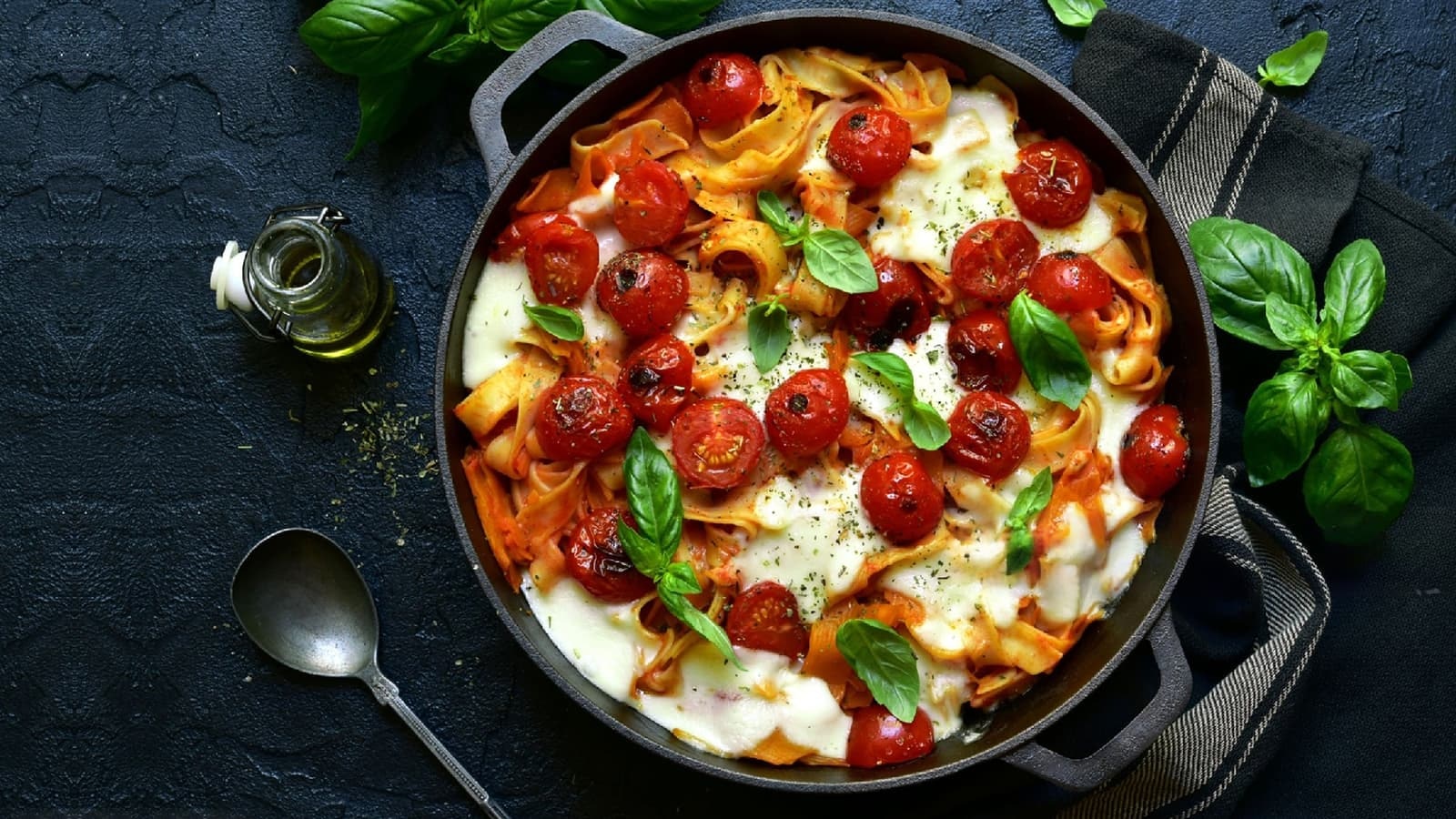 High Protein Pasta mit Tomaten & Mozzarella