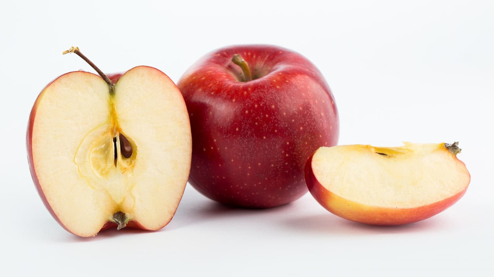 Wie gesund sind Äpfel? Bild, auf dem mehrere Äpfel zu sehen sind, welche sehr gesund sind.
