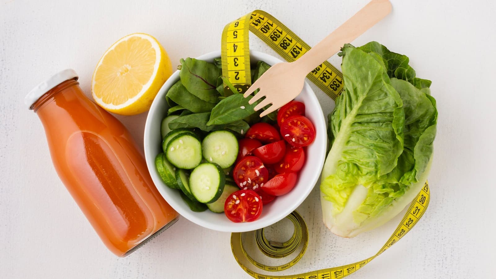 Abnehmen mit der Low Fat Diät. Bild von mehreren Lebensmitteln, die während der Low Fat Diät gegessen werden.