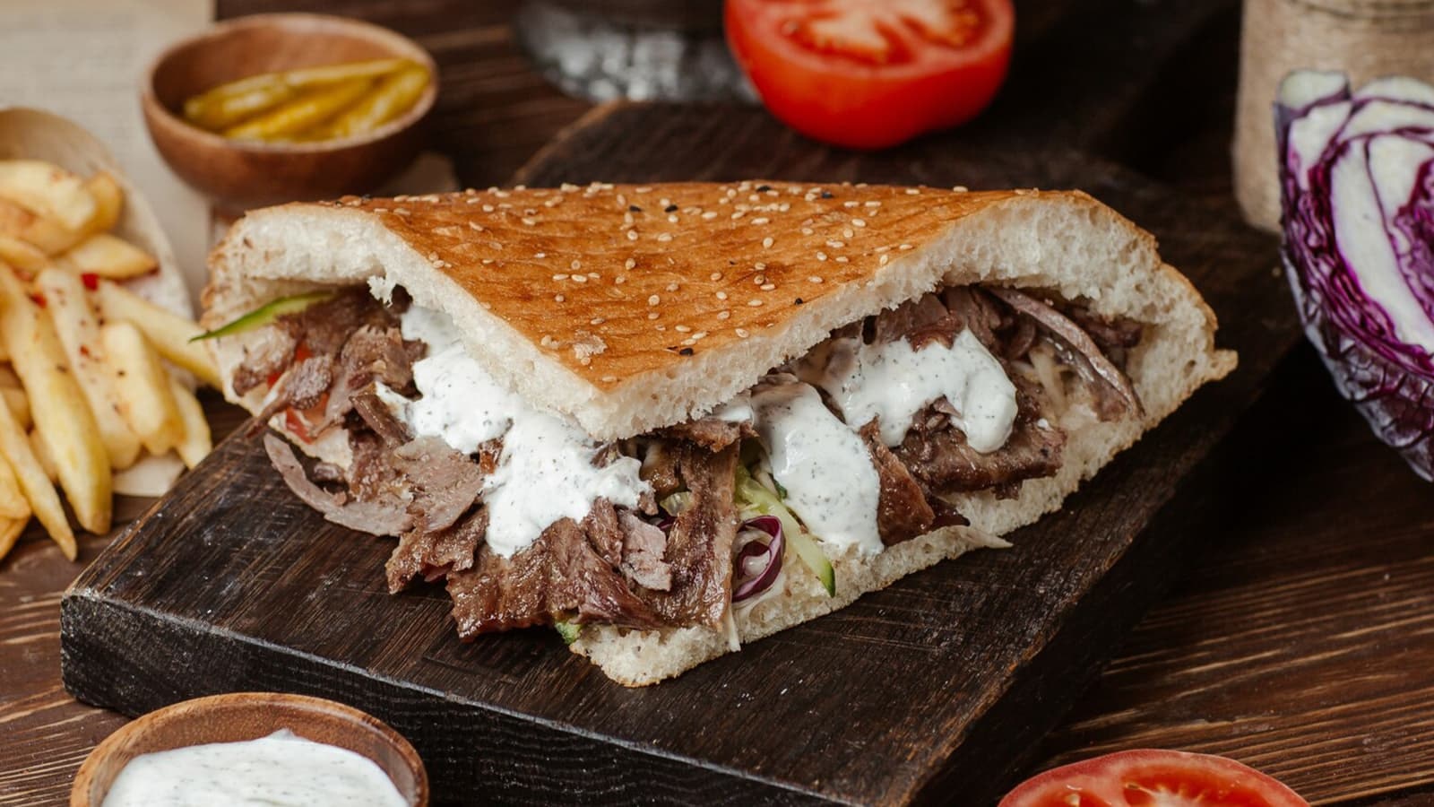 Wie viele Kalorien hat ein Döner? Hier die Antwort! 🥙