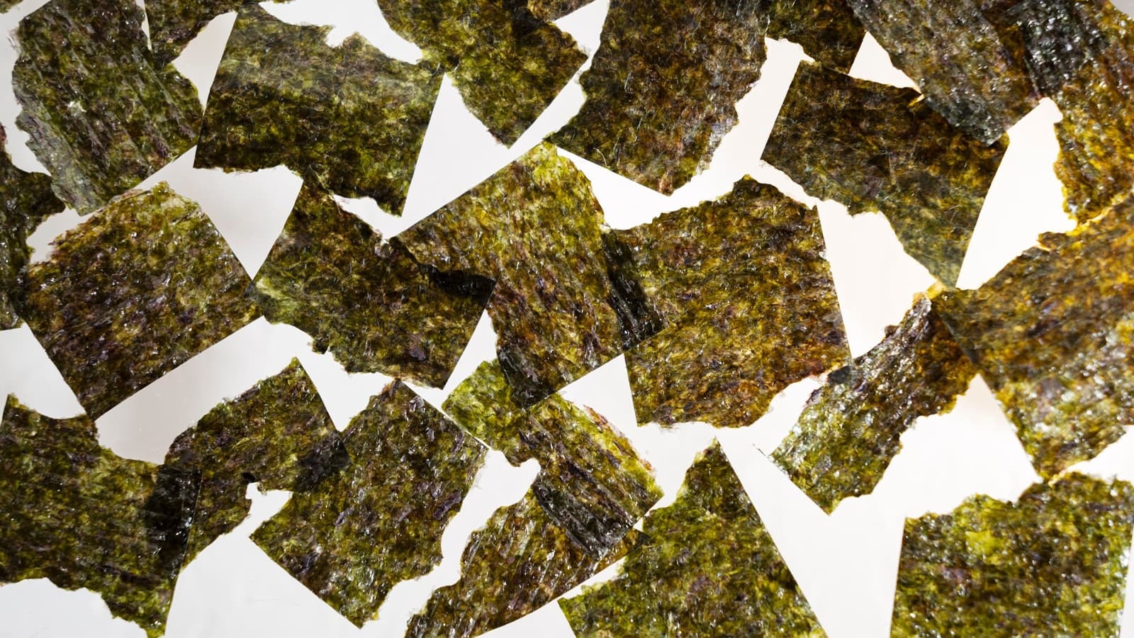 Warum sind Nori Blätter so gesund? Bild, auf dem mehrere Nori Blätter zu sehen sind.