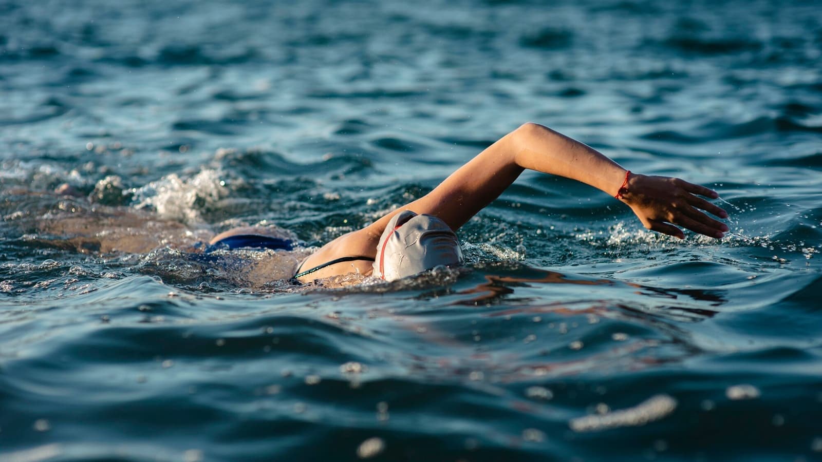 Schwimmen ist gesündesten Sportarten. Schwimmen bietet eine Vielzahl an gesundheitlichen Vorteilen für Körper und Geist.