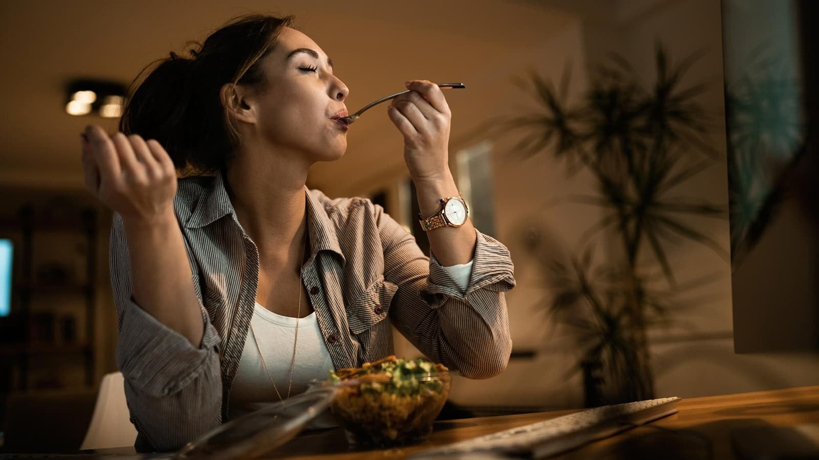 Was essen bei Heißhunger? Diese Lebensmittel helfen!