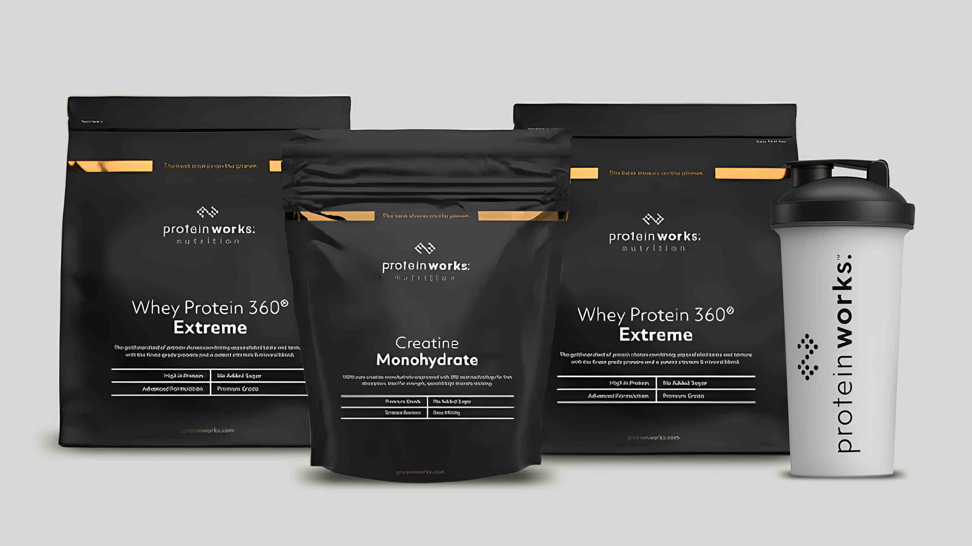 Mehrere Produkte von Protein Works, die in einem Bundle erhältlich sind.