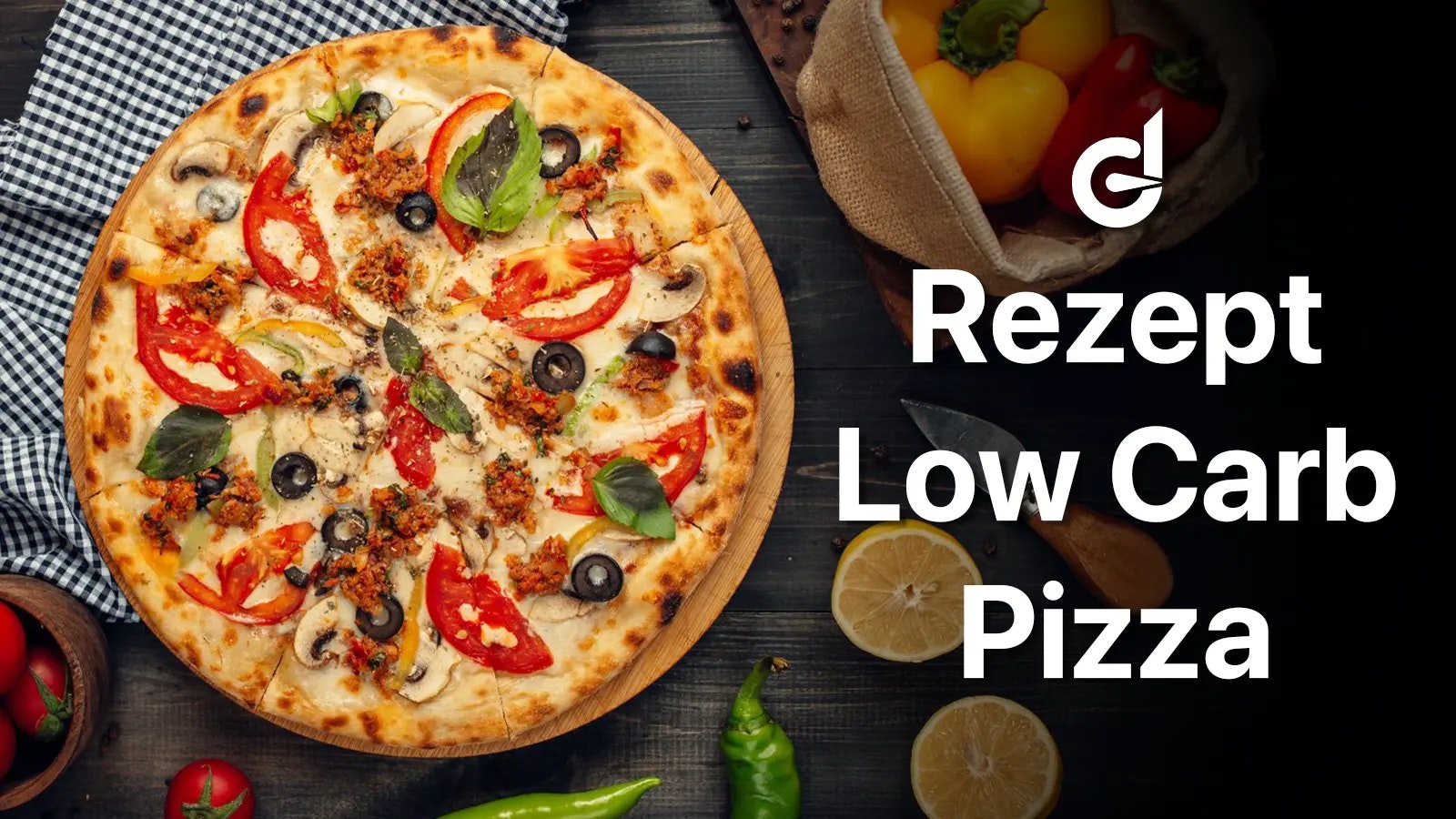 Rezept für eine Low Carb Pizza - Bild von einer Pizza und mehreren Zutaten.