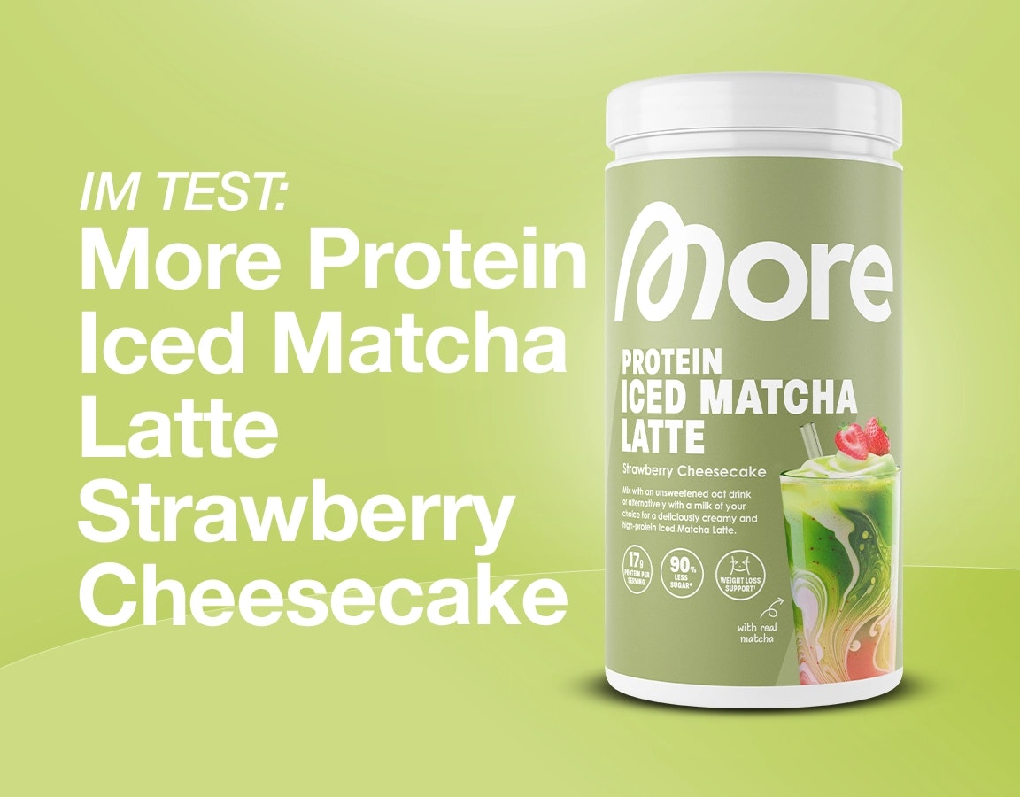 Produktbild vom More Protein Iced Matcha Latte "Strawberry Cheesecake".