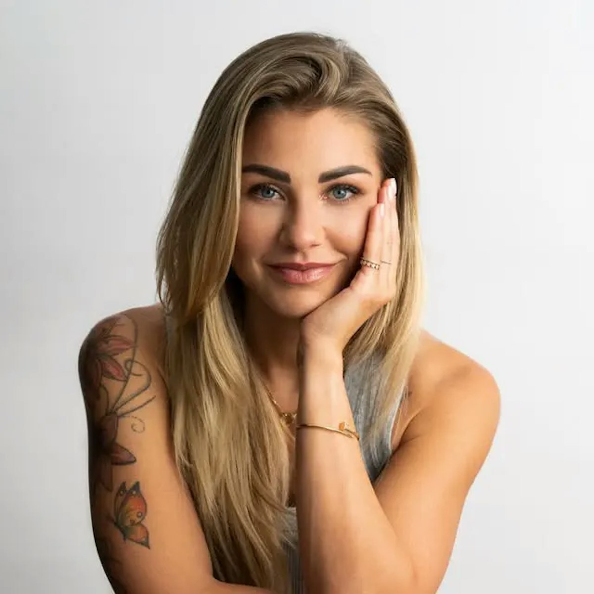 Antonia Elena: Alter, Karriere & Beziehung
