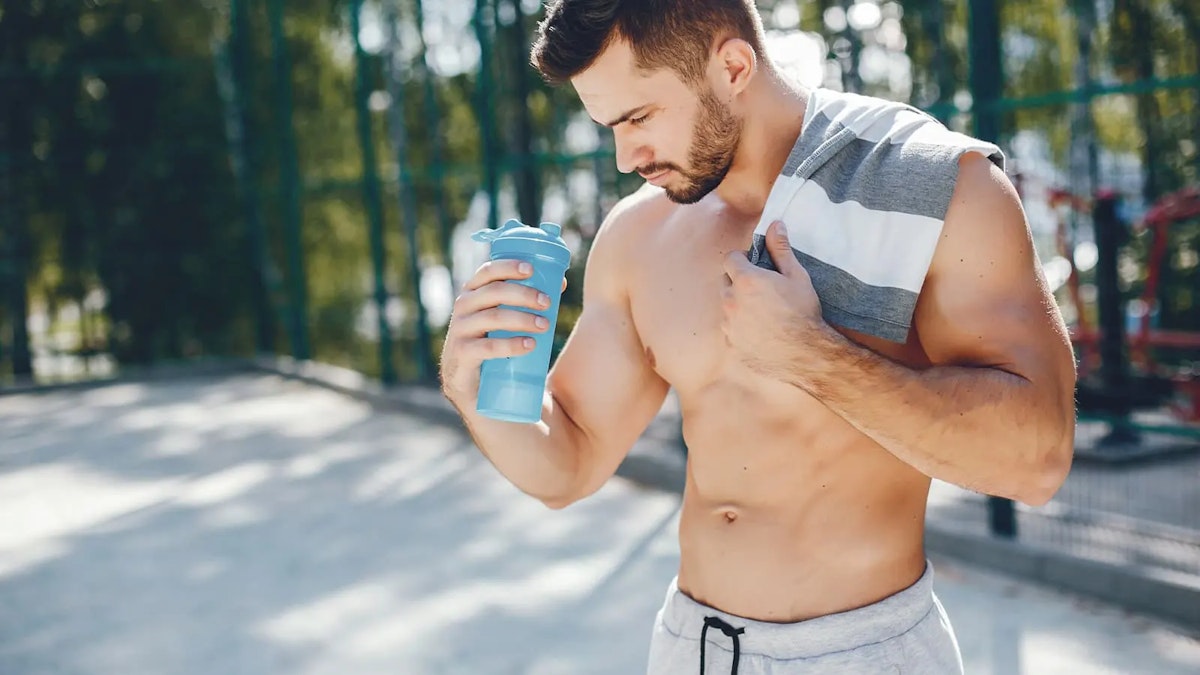 Proteine vor oder nach dem Training? | Muskelaufbau & Timing