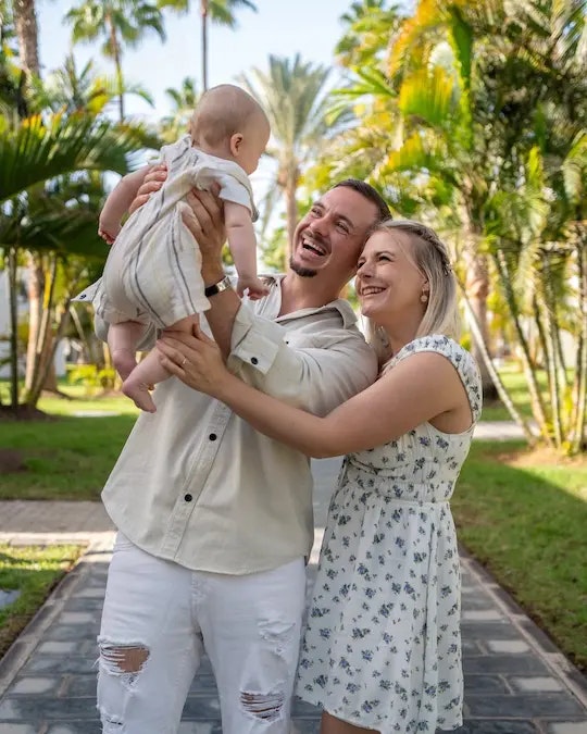 Healthy Mandy mit Kind und Mann
