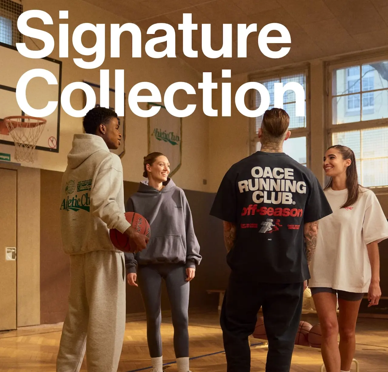 Vier Personen mit Kleidung aus der Oace Signatur Collection.