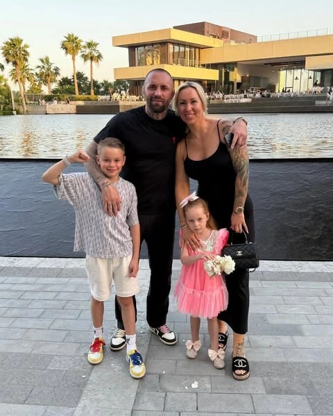 Bild von Christian Eckerlin mit seiner Familie.
