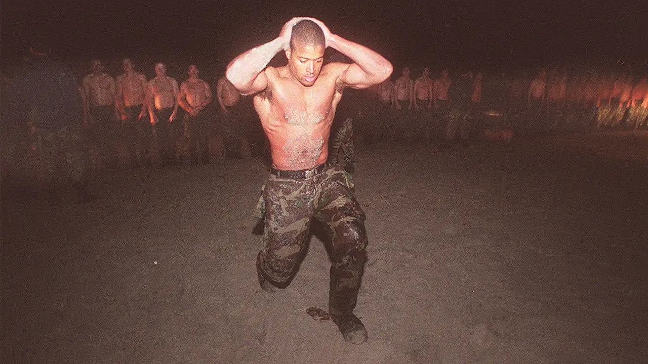Bild von David Goggins beim Training mit Navy Seals.