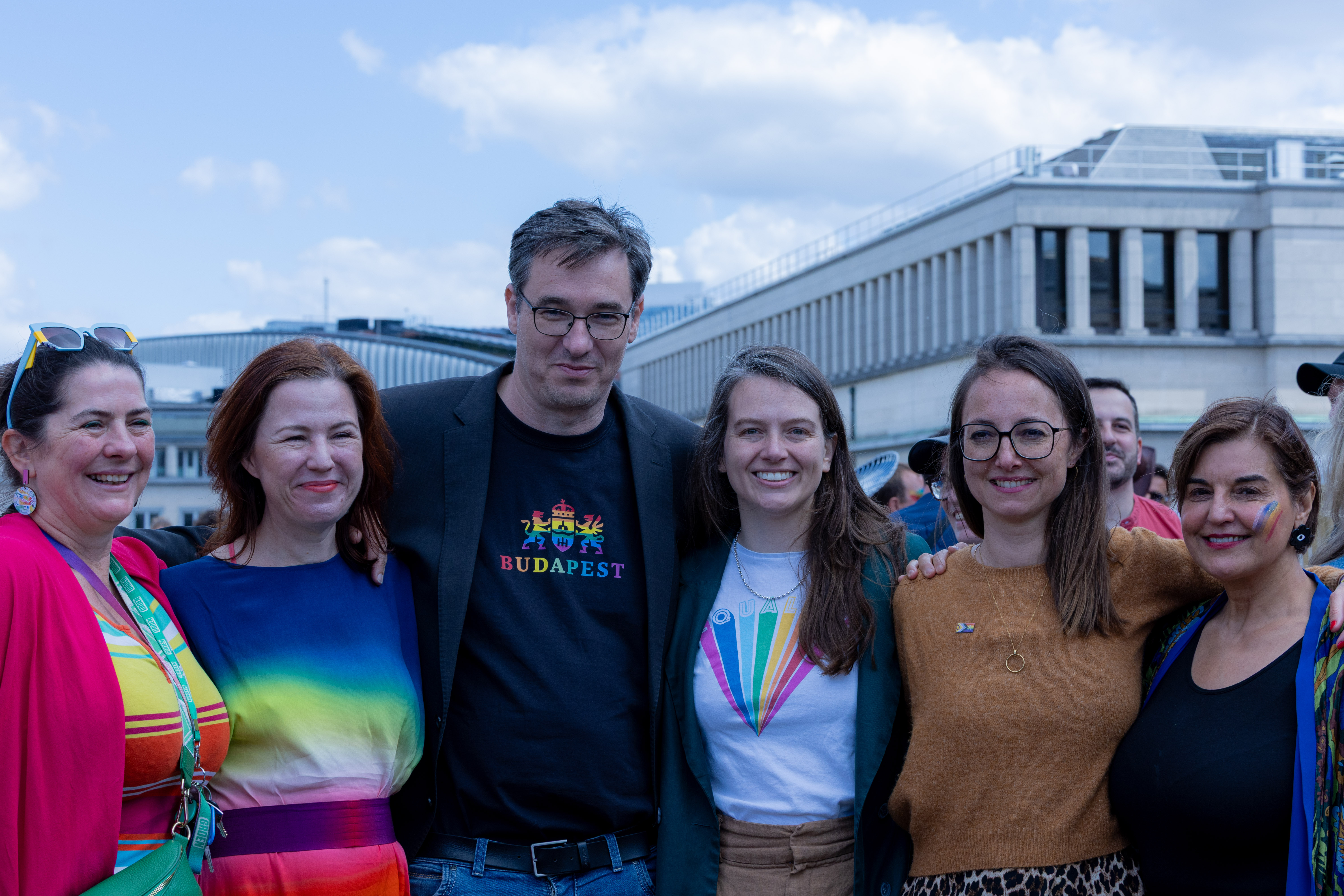 Mayor Karácsony with local Councillor Lotte Stoops, MEPs Sara Matthieu, Kim van Sparrentak and Saskia Bricmont, and EGP co-chair Vula Tsetsi