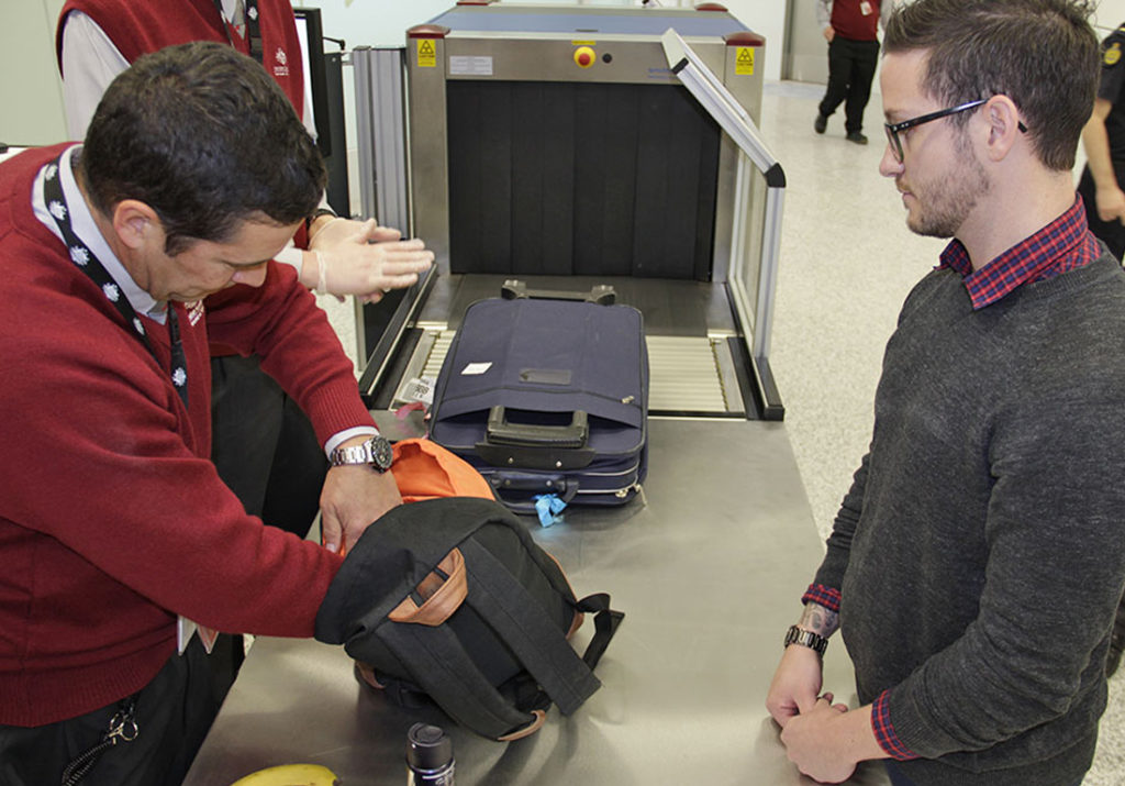 Image for Stopping biosecurity risks at the airport