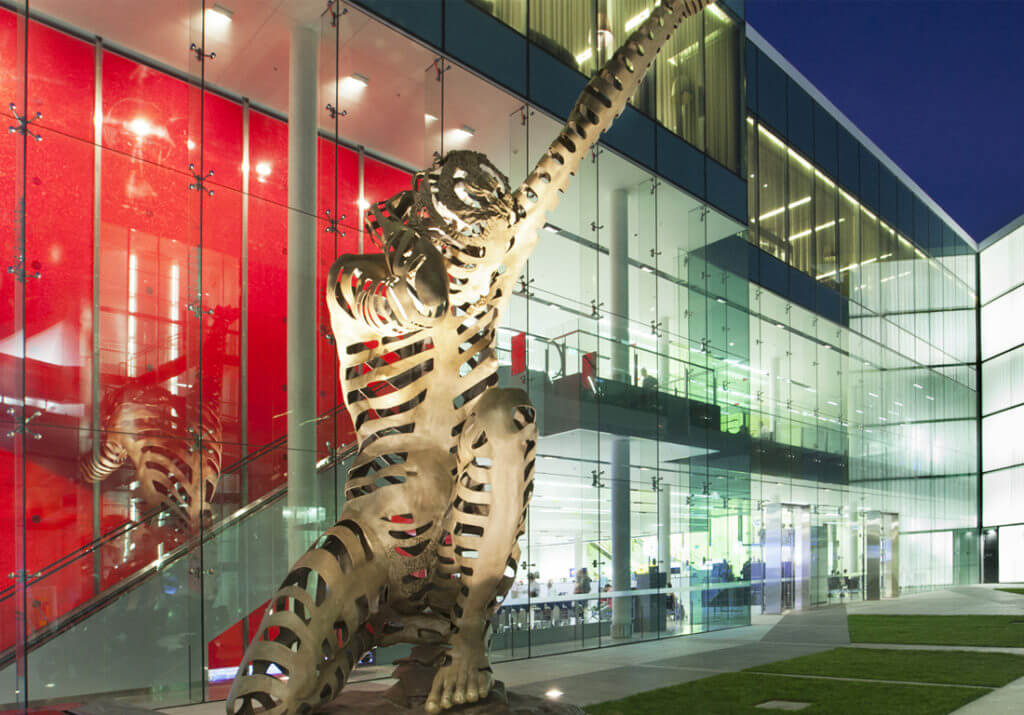 Image for Australia’s largest sculpture unveiled at Canberra Airport