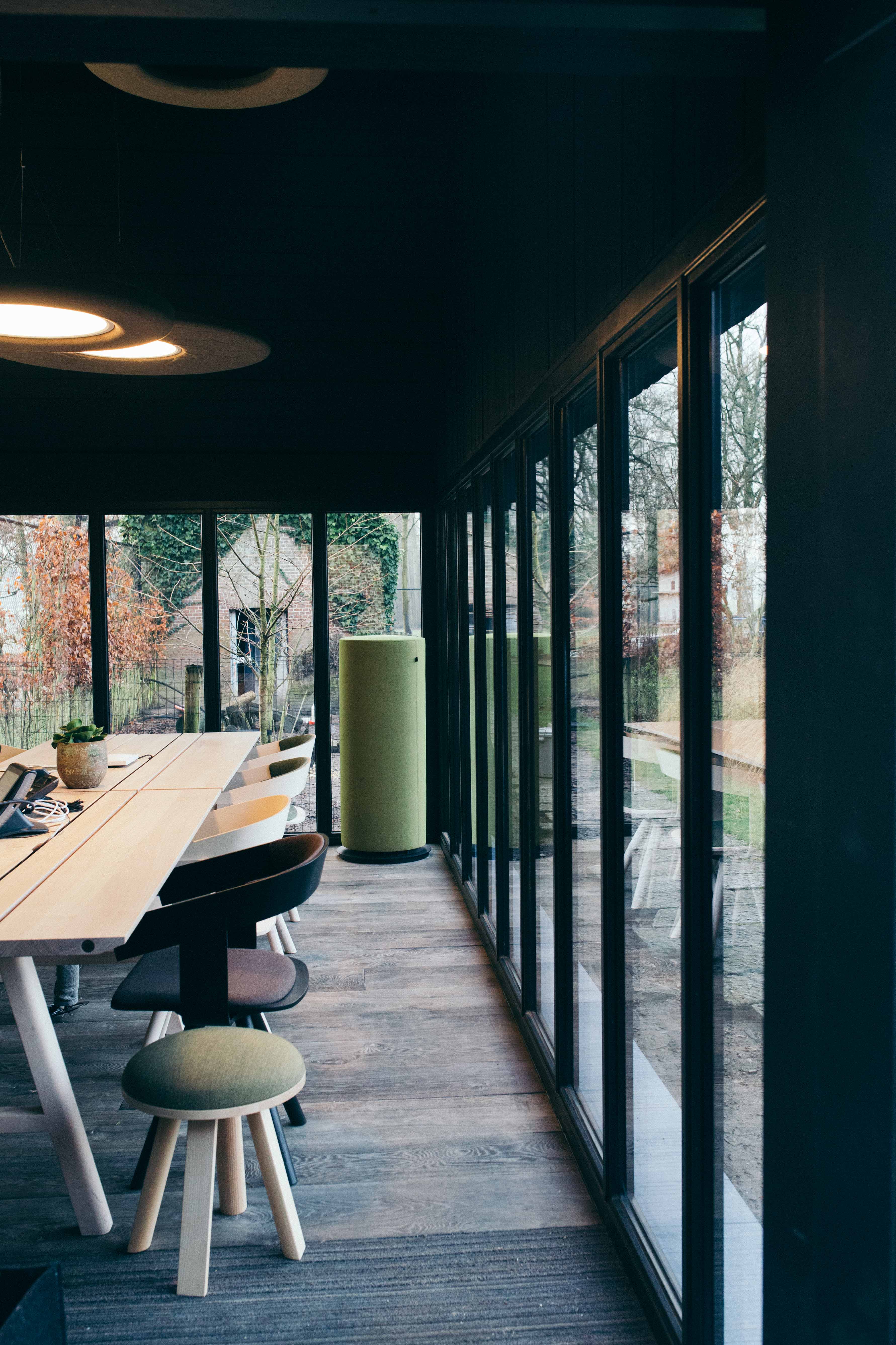 BuzziTotem, freestanding acoustic pillar | BuzziSpace